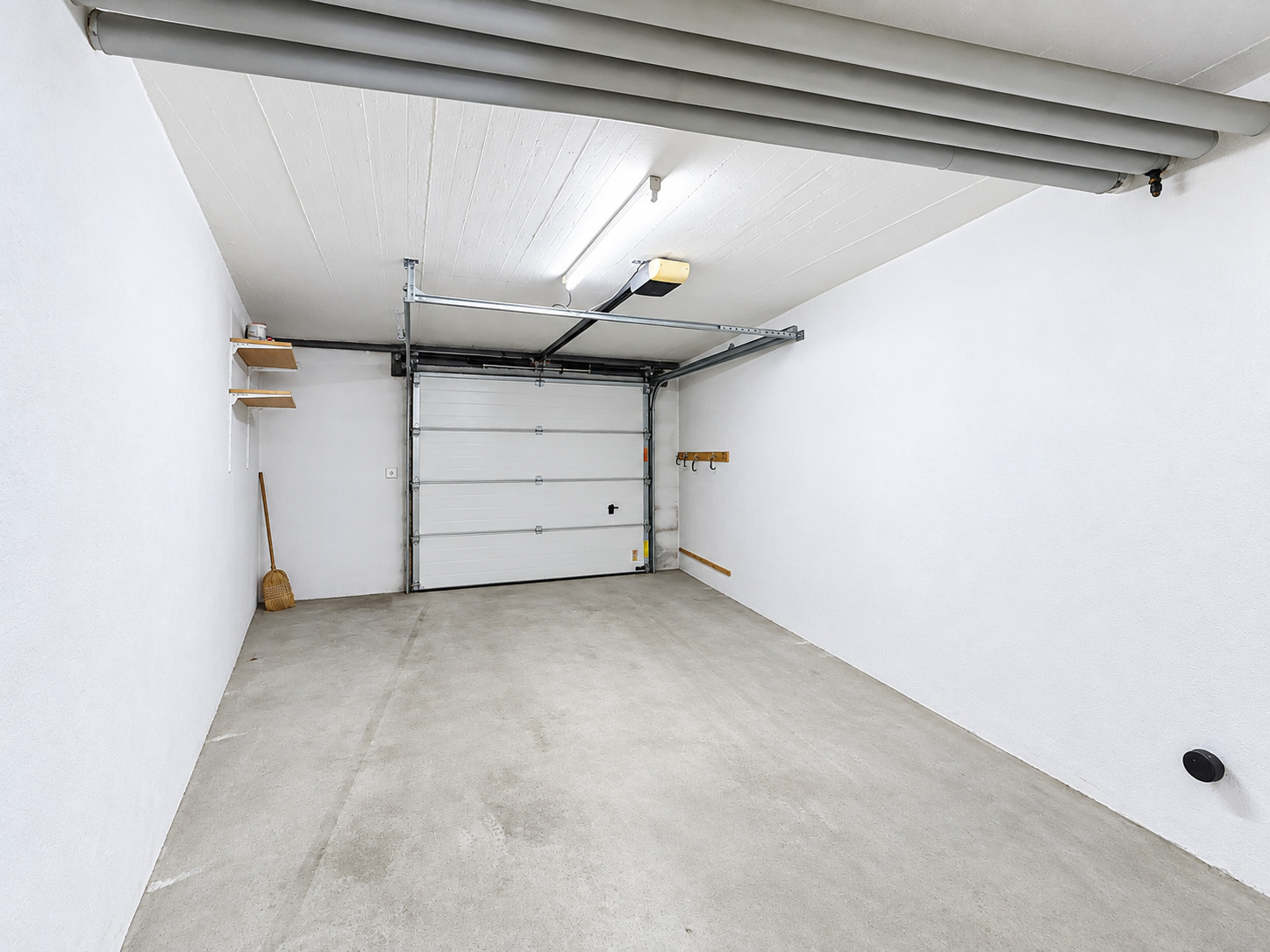 Interior view 11