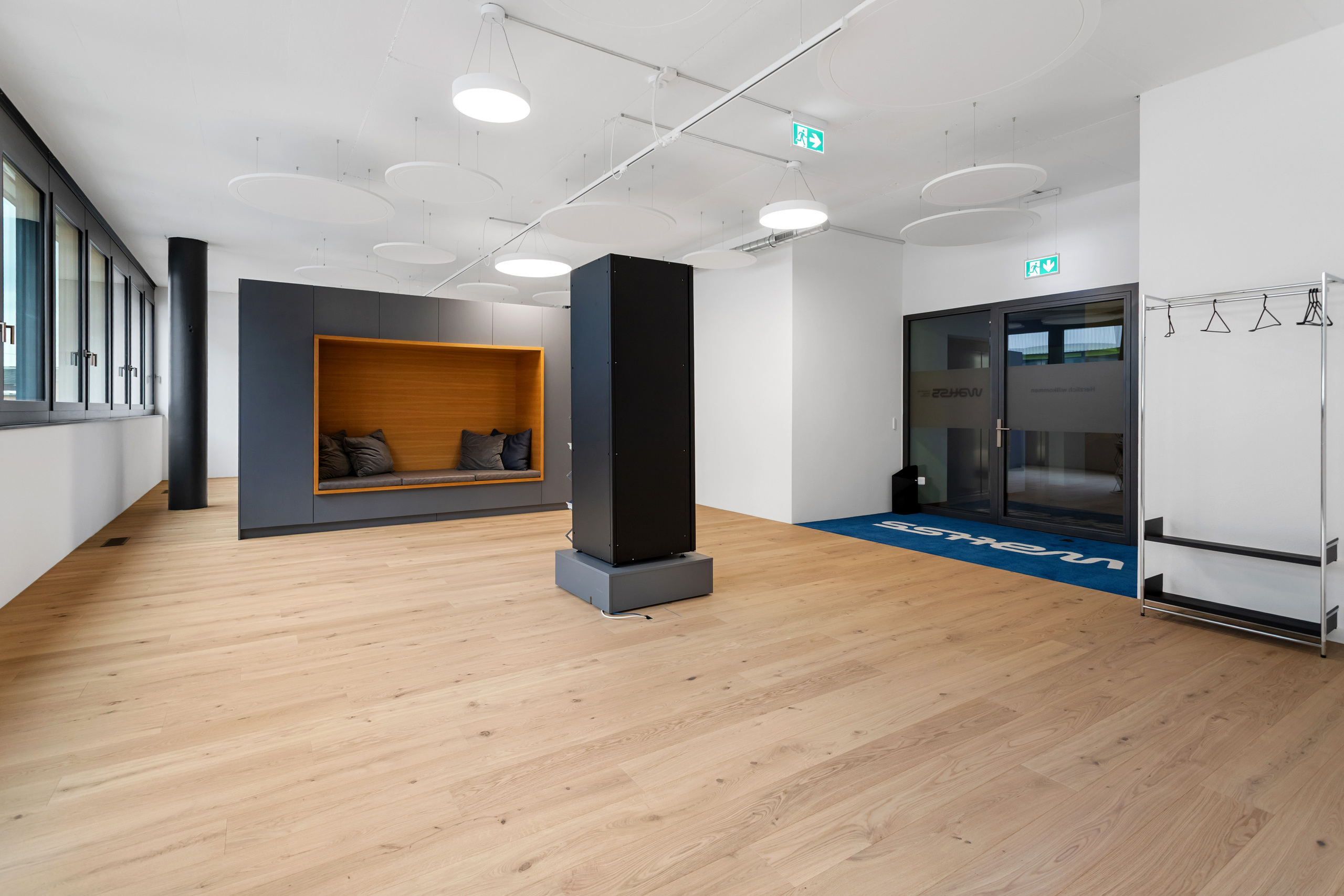 Interior view 7