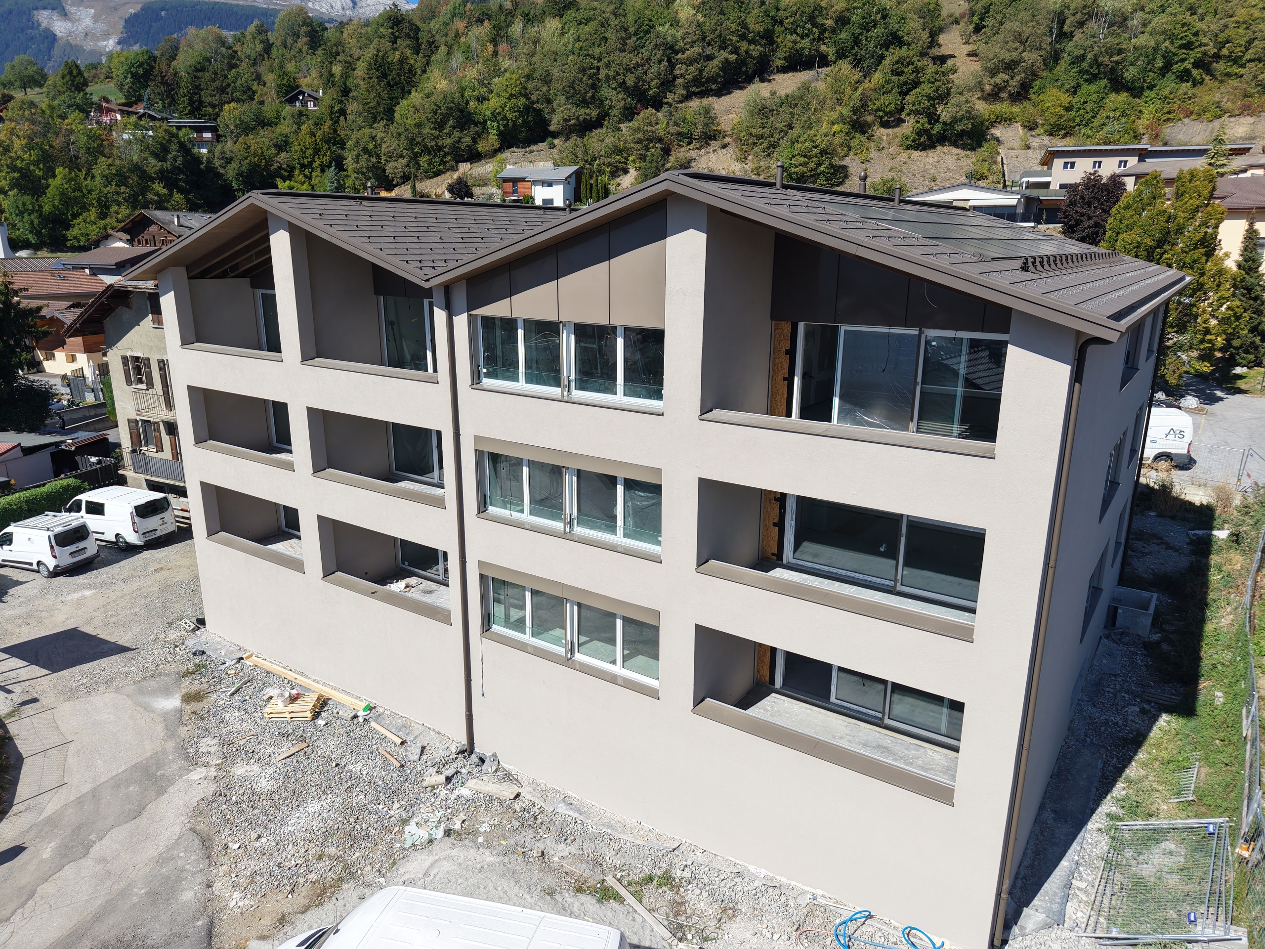 Exterior view 2