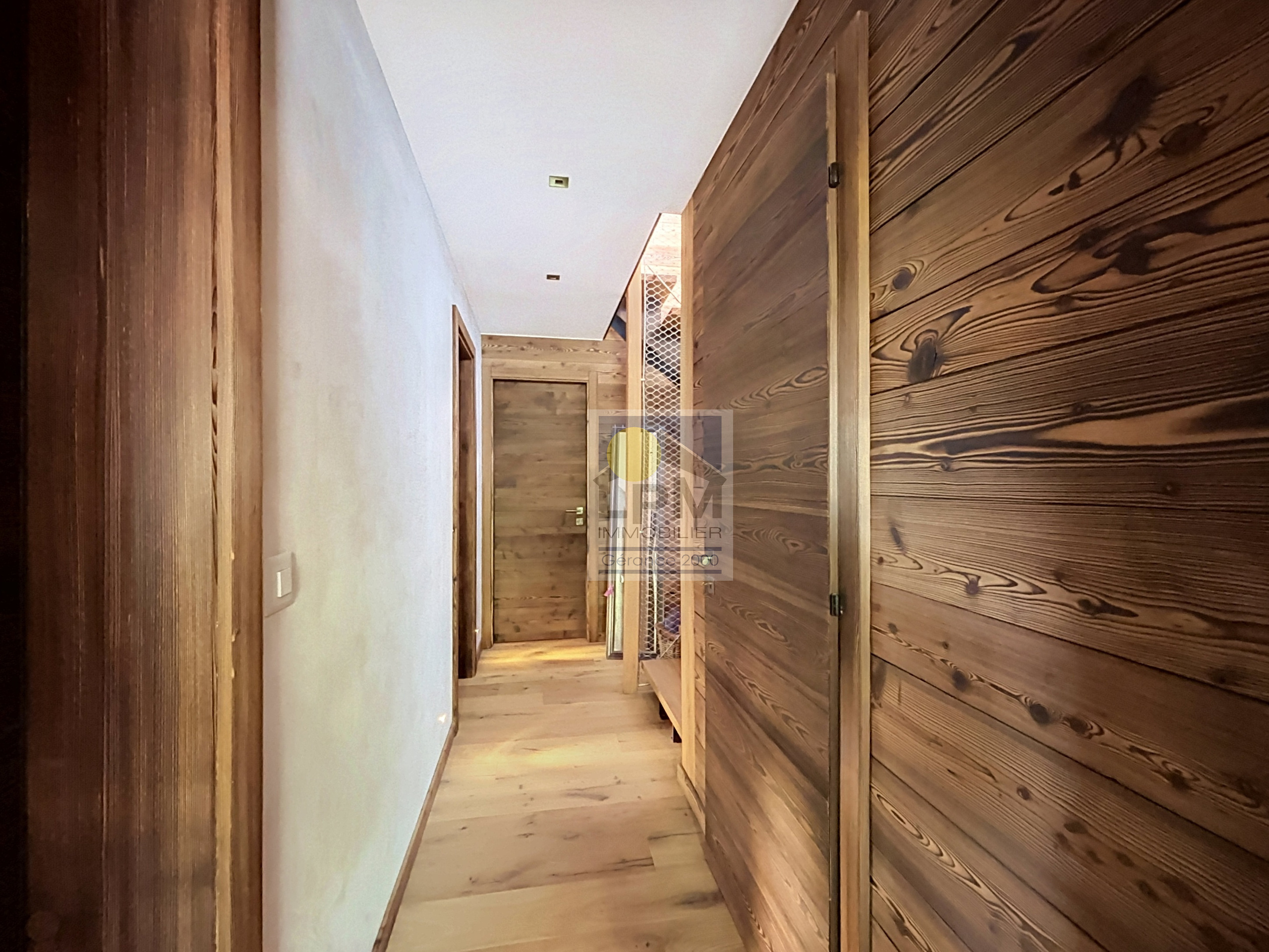 Interior view 8