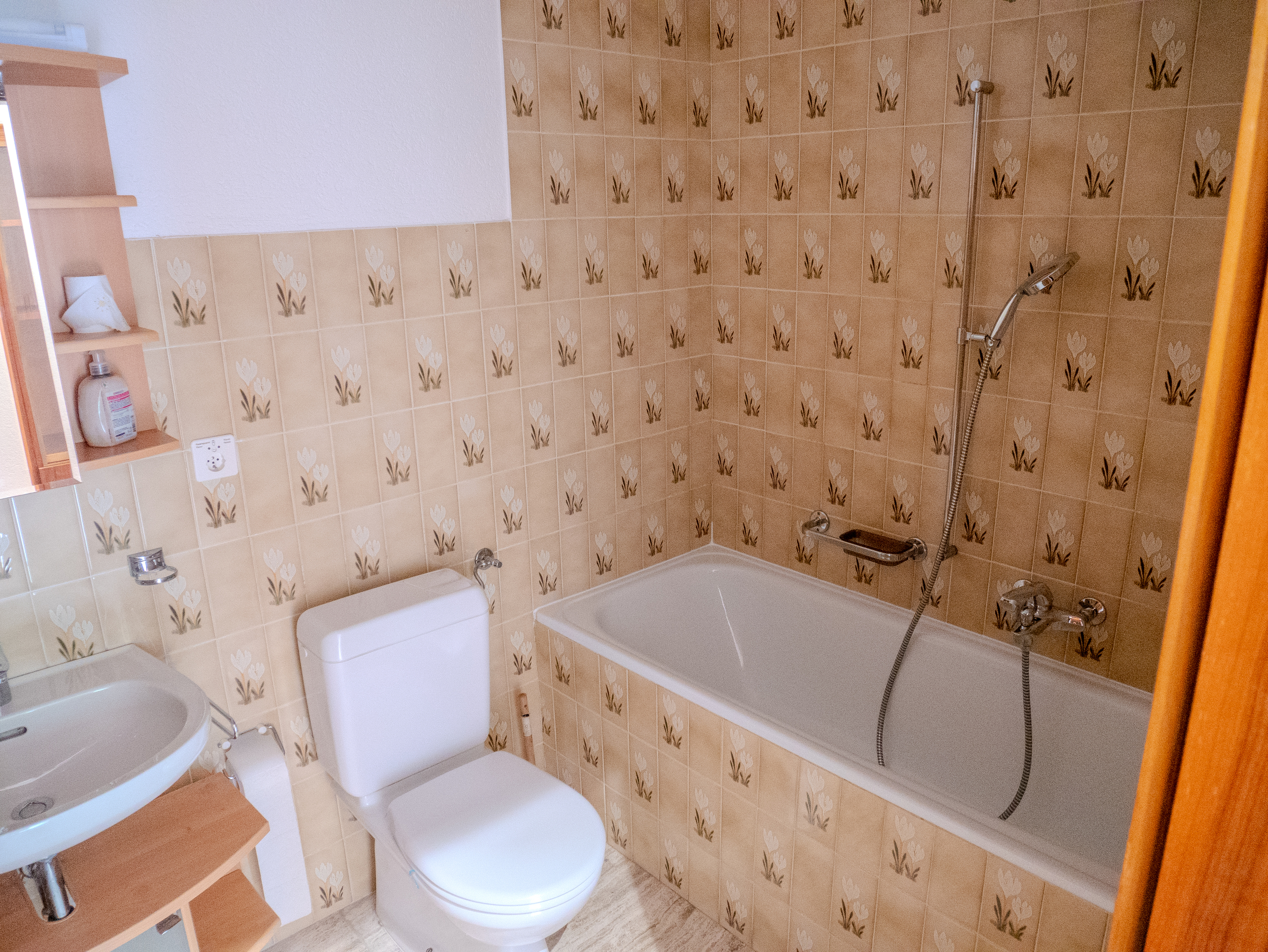 Photo 10