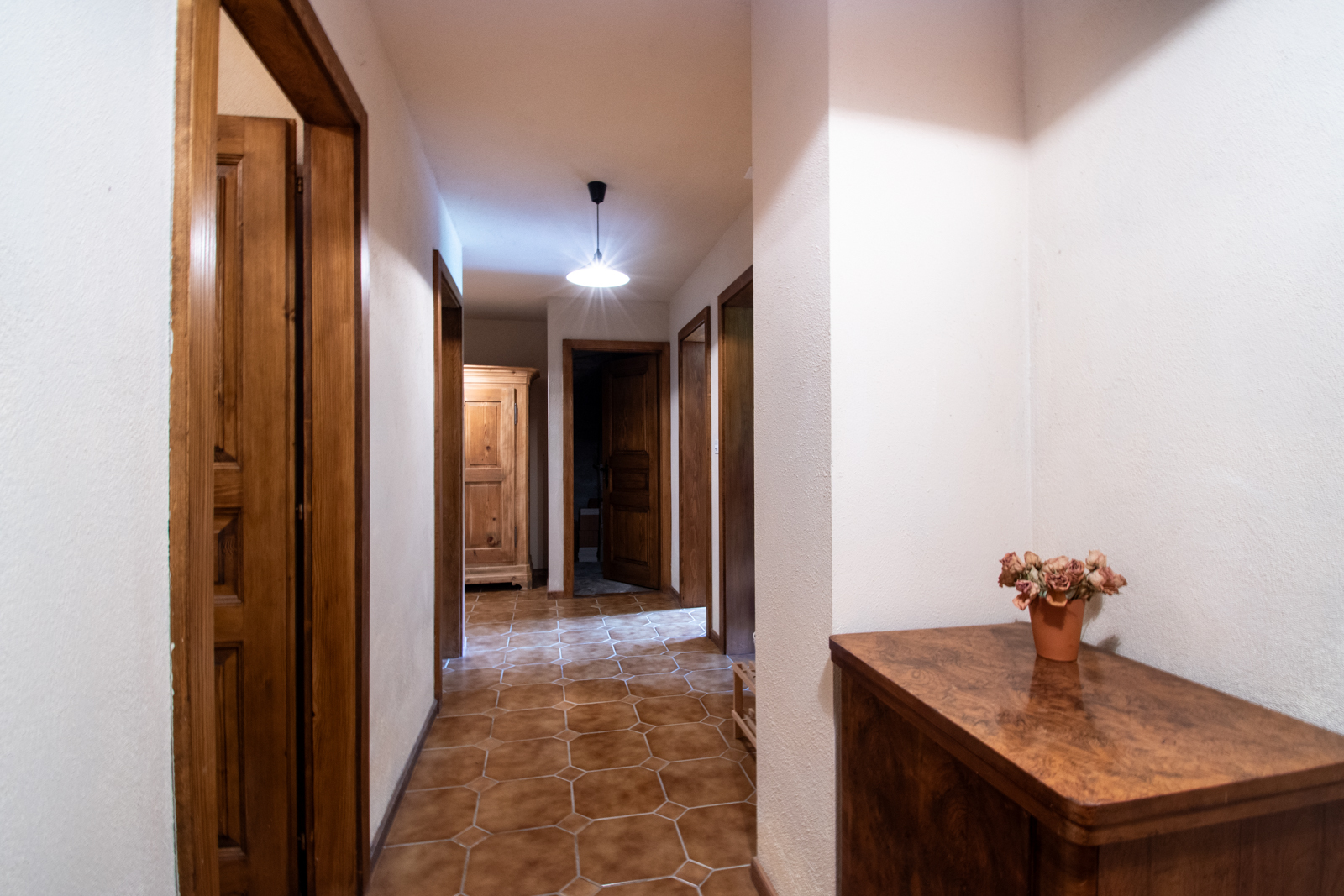 Hall rez-inférieur Hall rez-inférieur