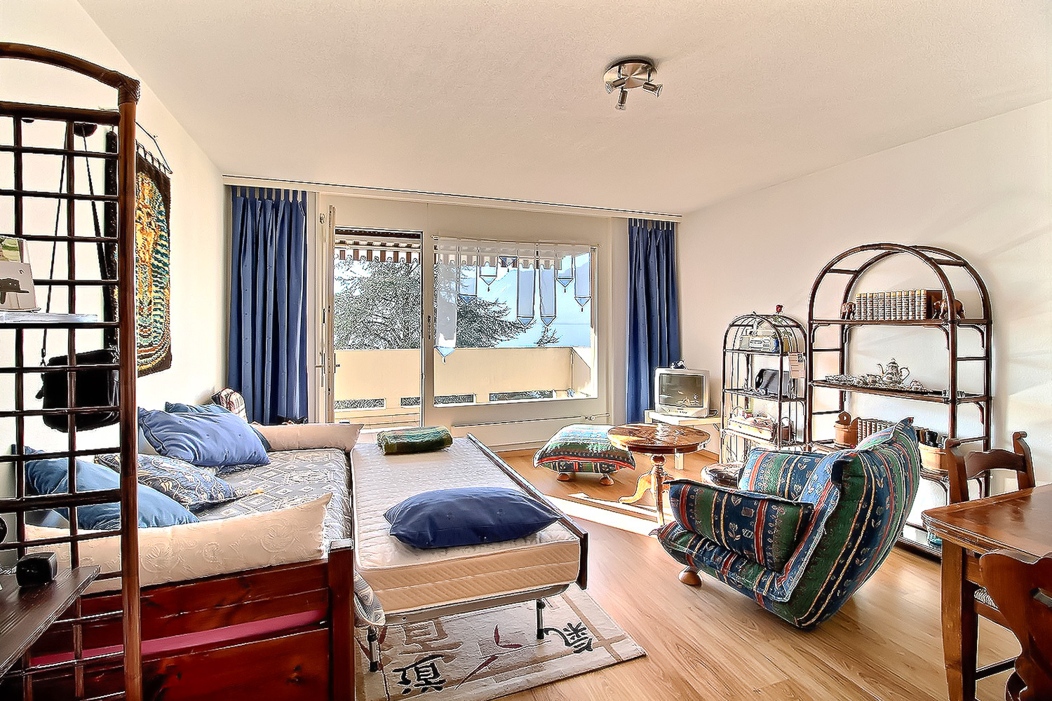Interior view 1