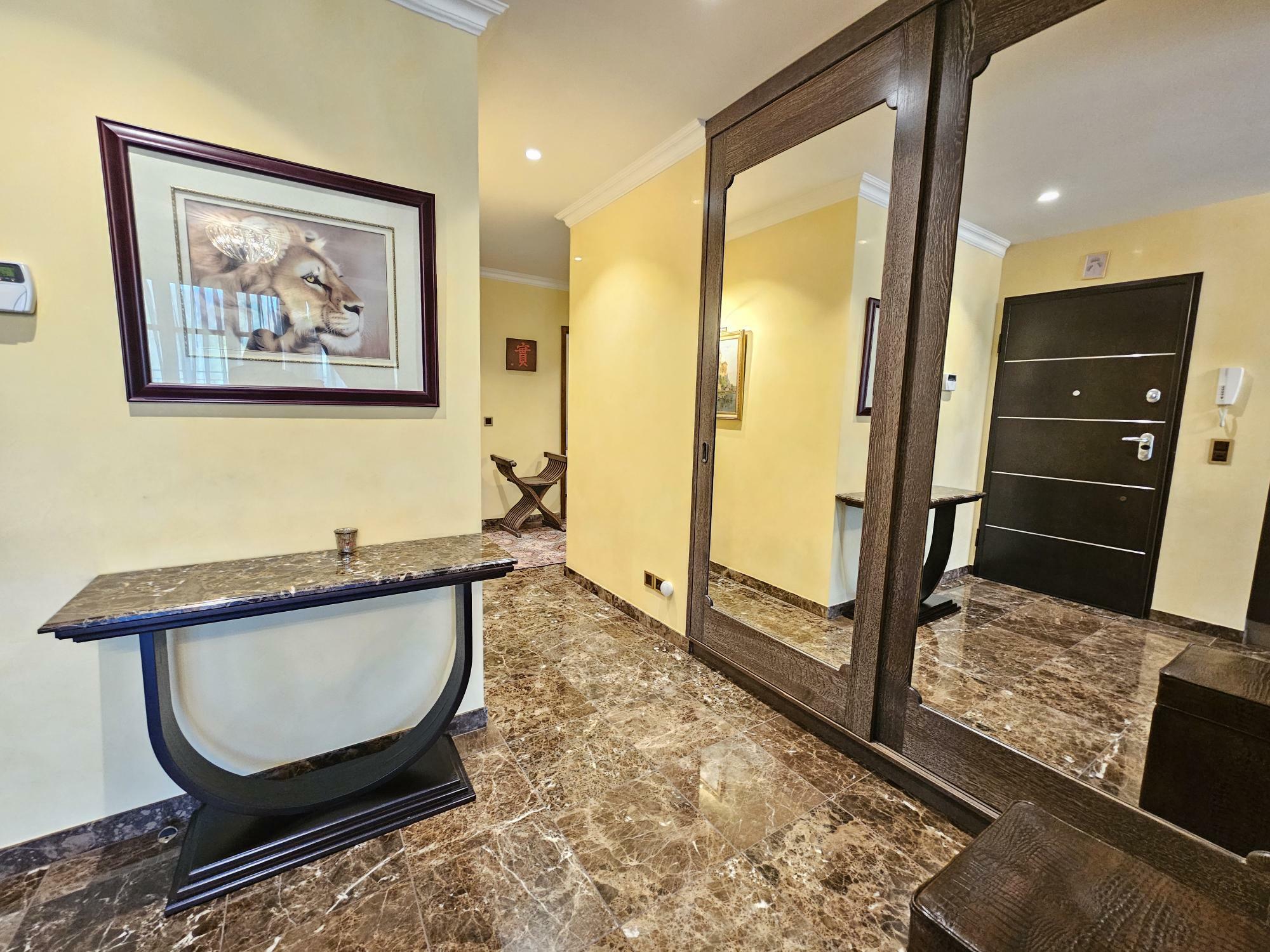 Interior view 2