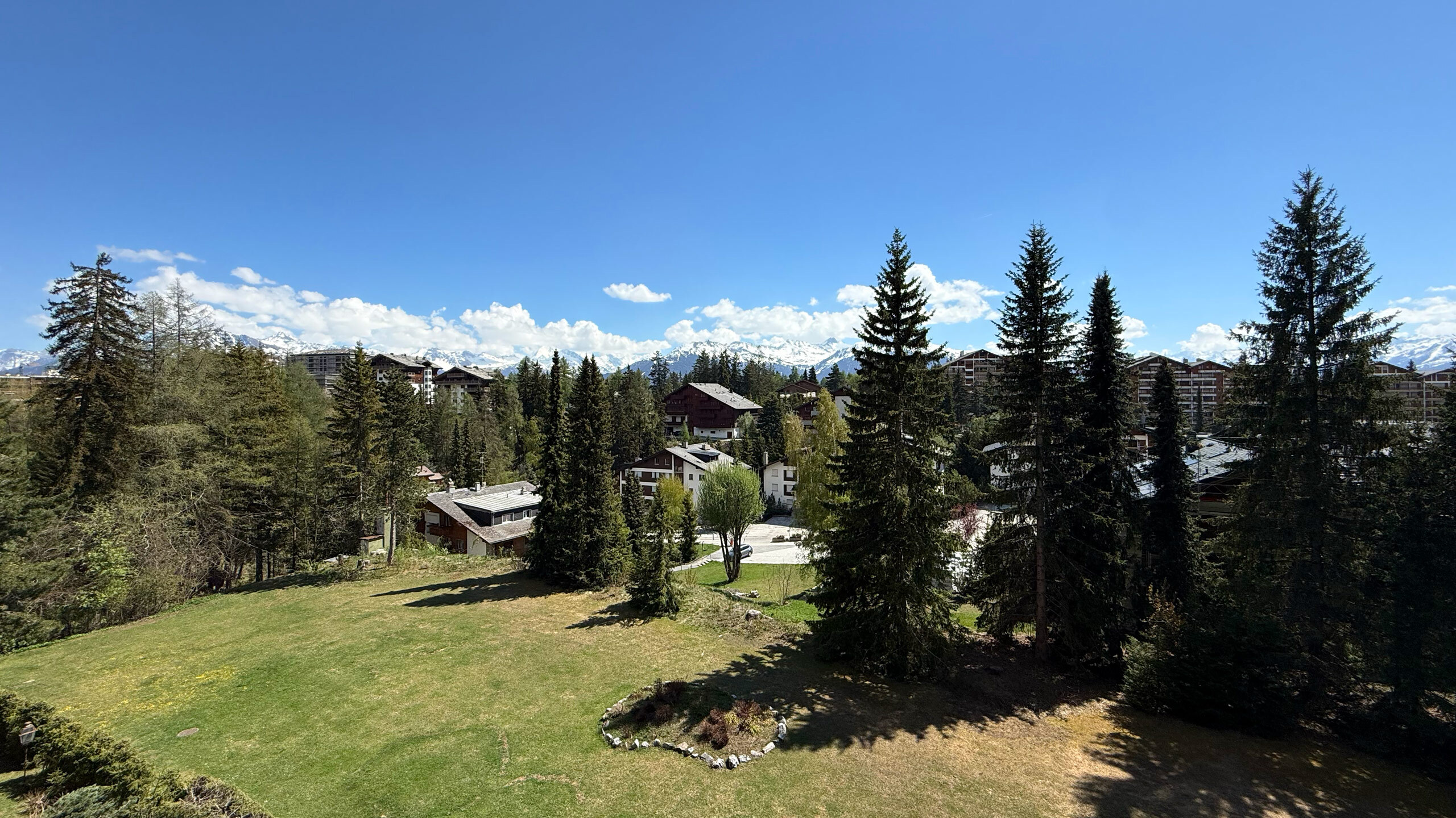 Vue depuis le balcon Sud - Sud Est