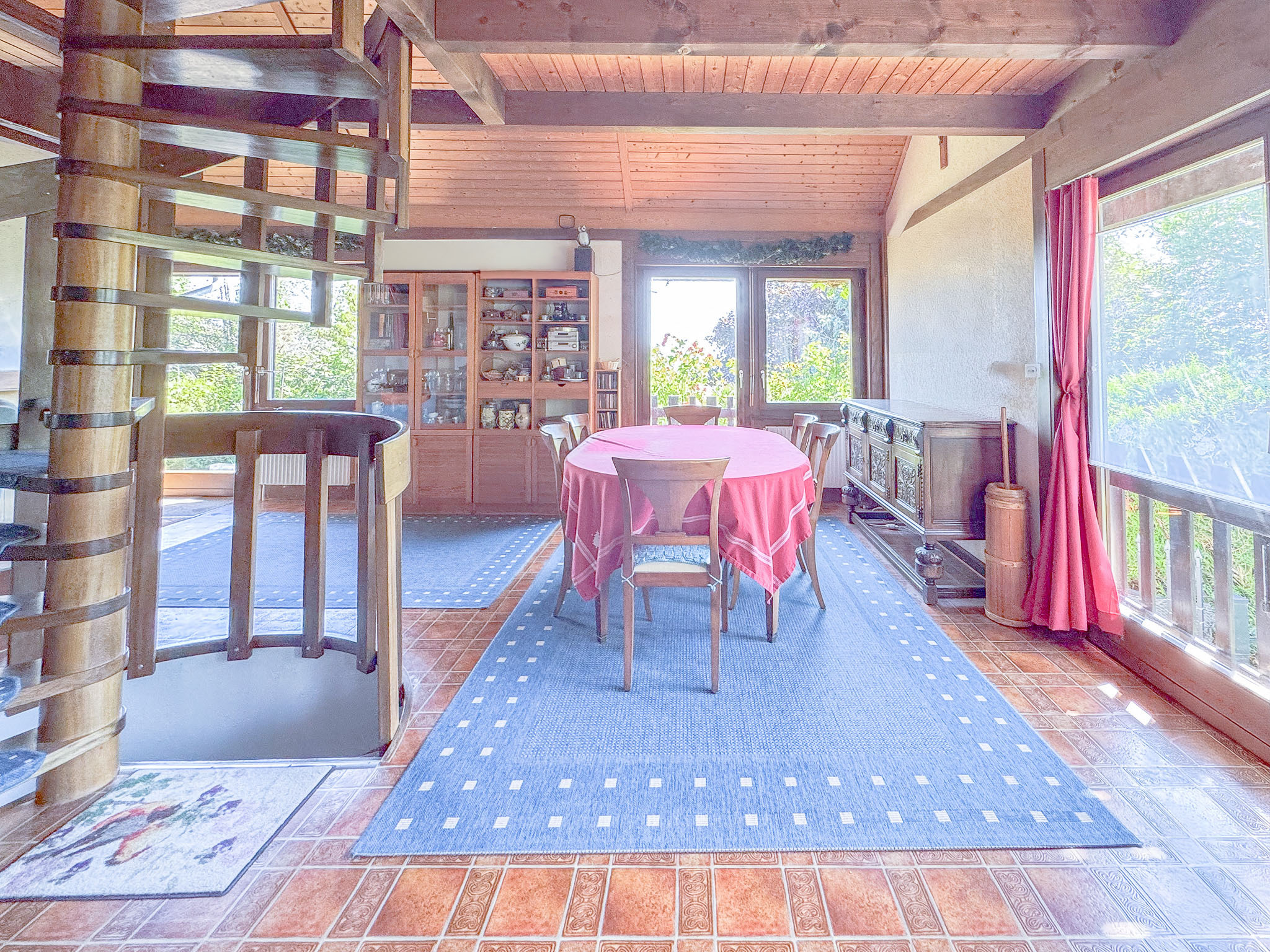 Rez : séjour/salle à manger ouvert