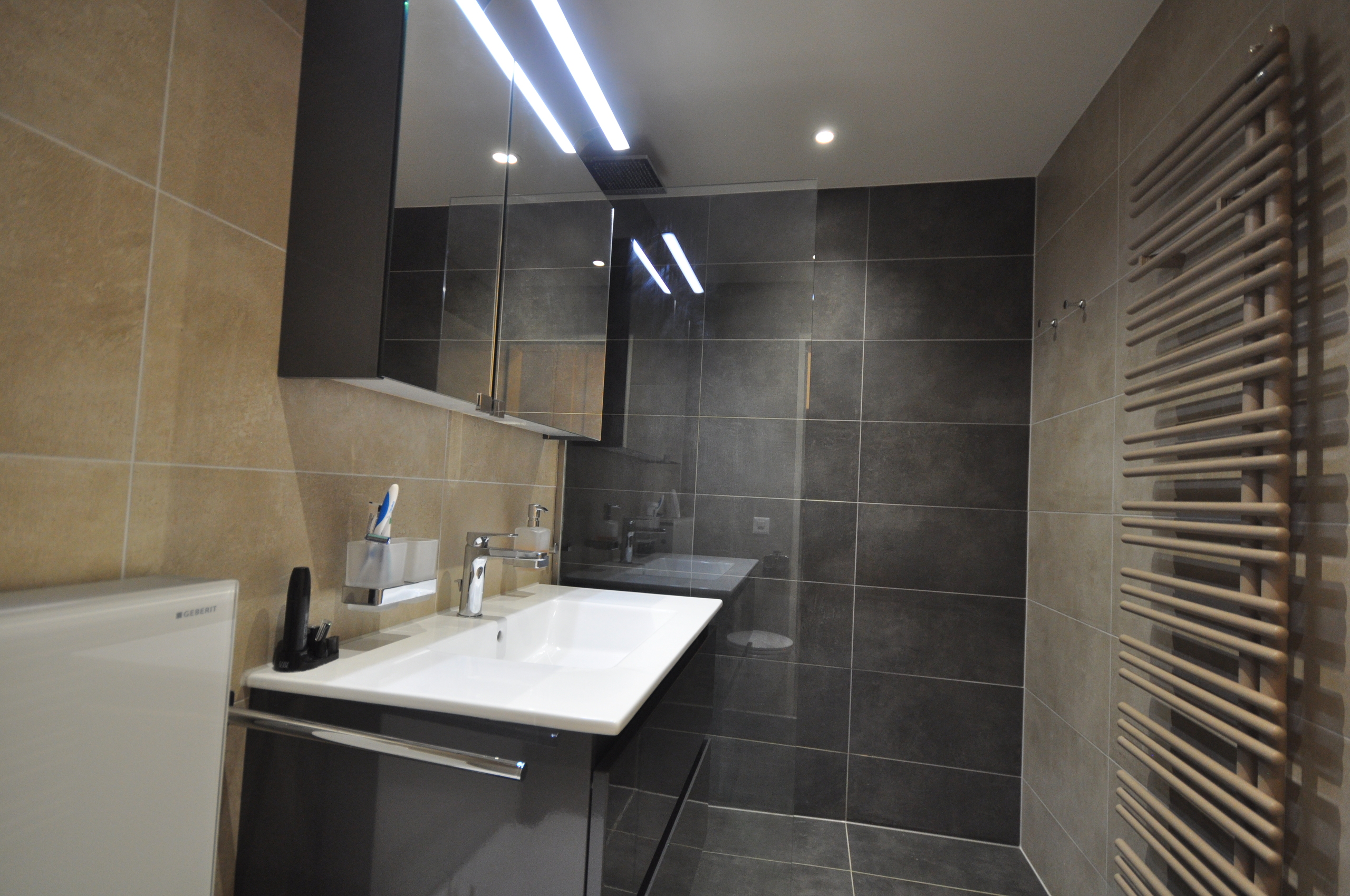 Salle de douche parentale