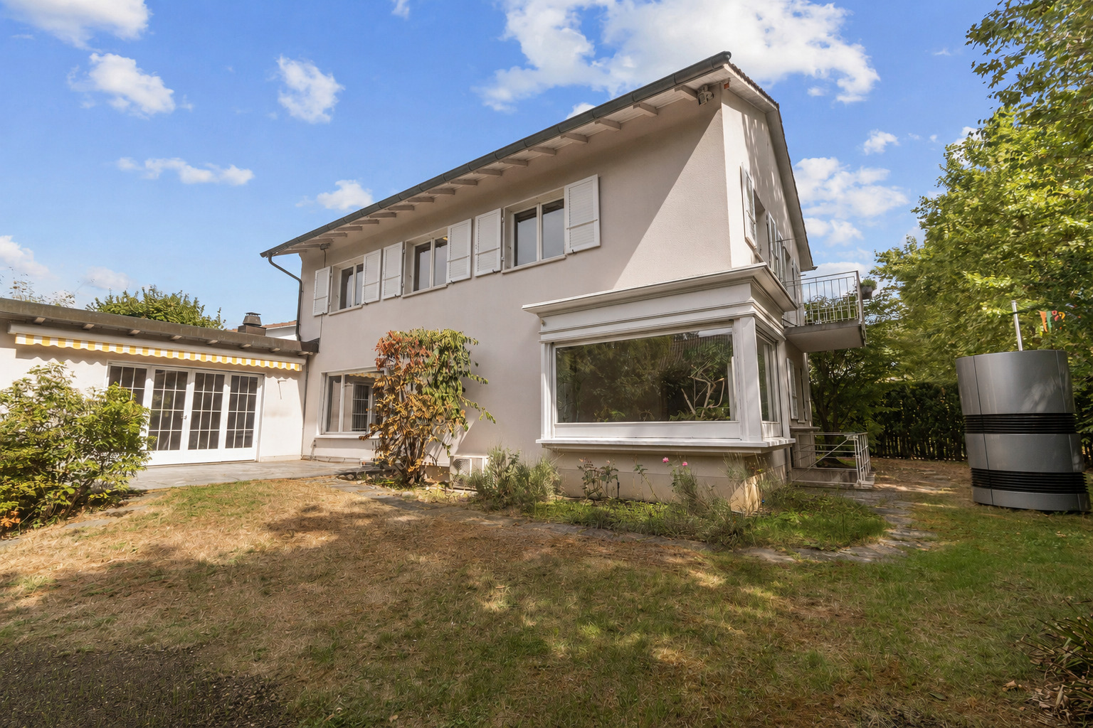 Exterior view 1
