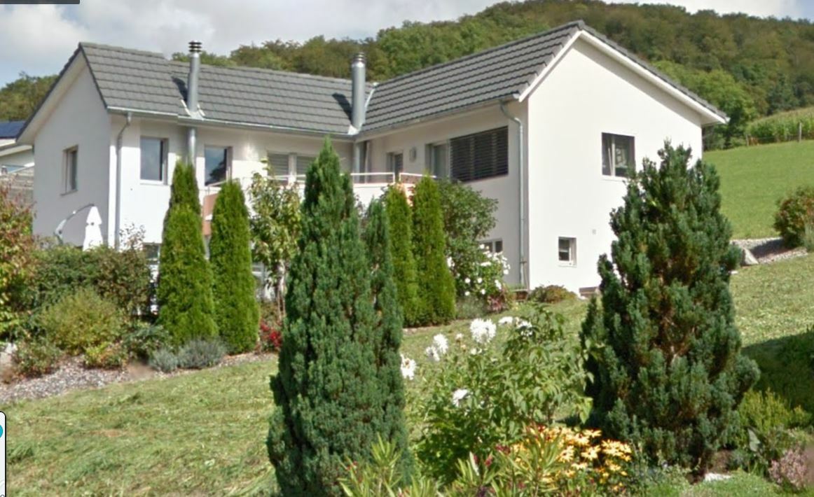 Das Haus steht an bester Lage 