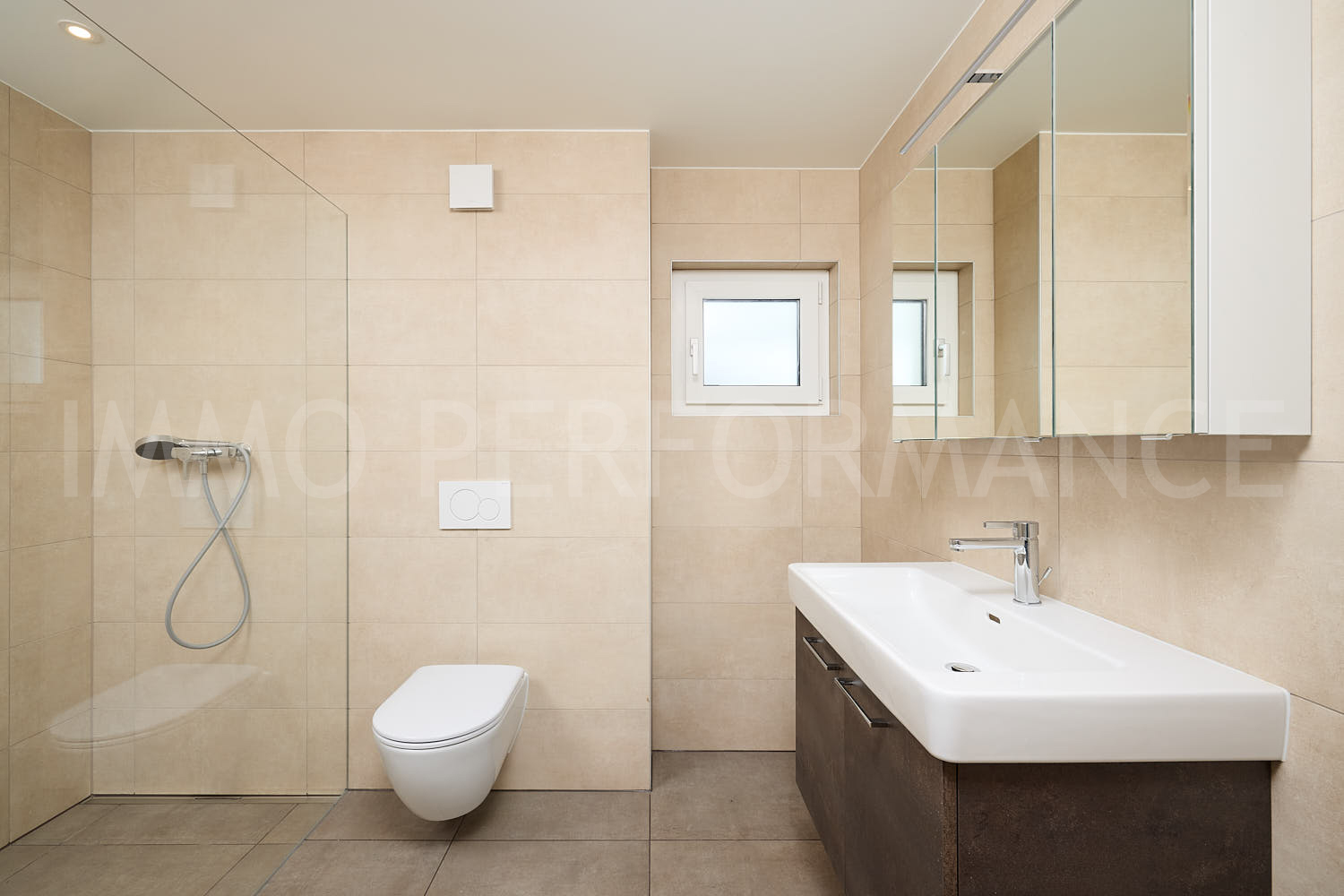 Salle de douche parentale