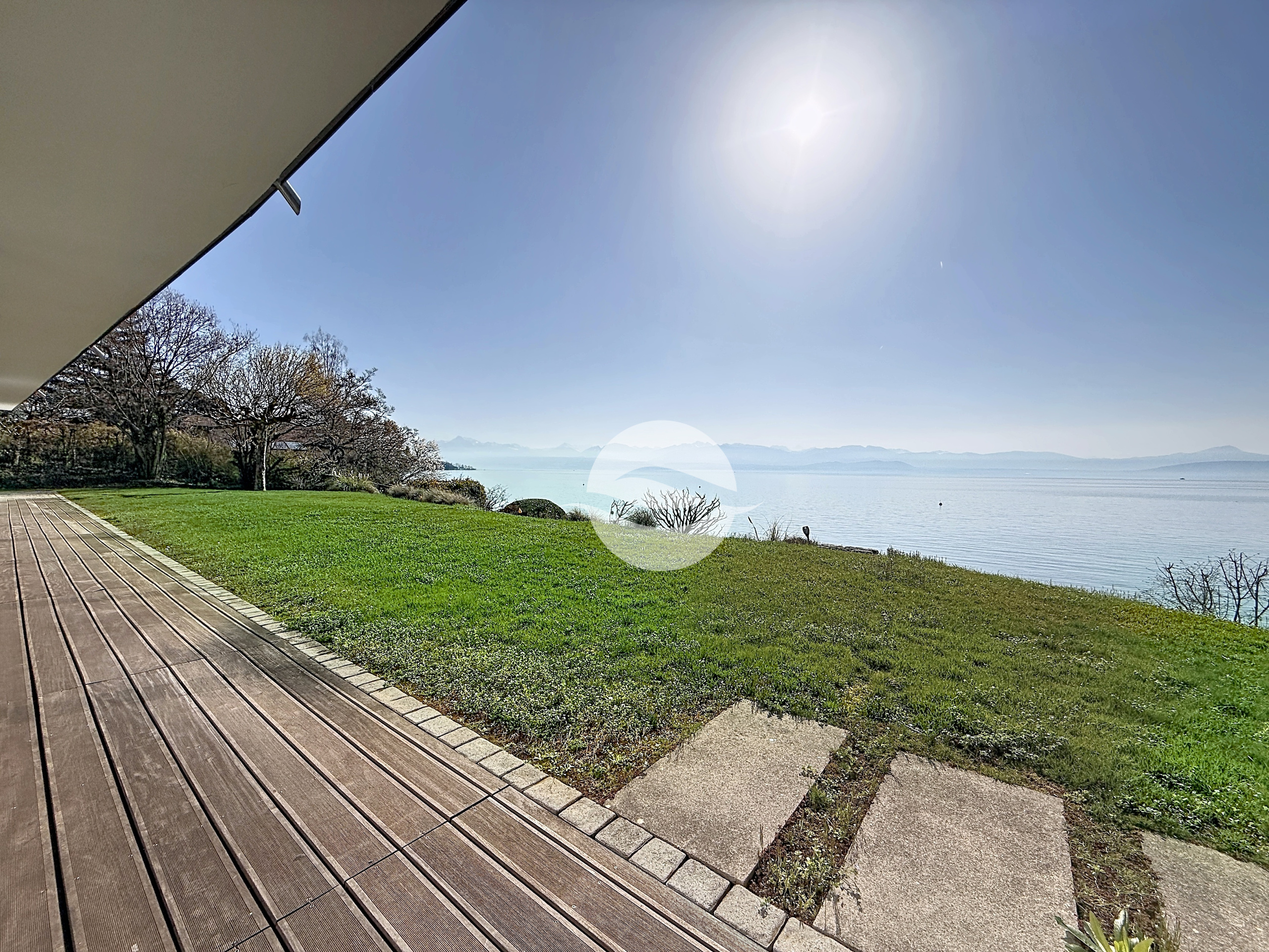 Terrasse et jardin privatif