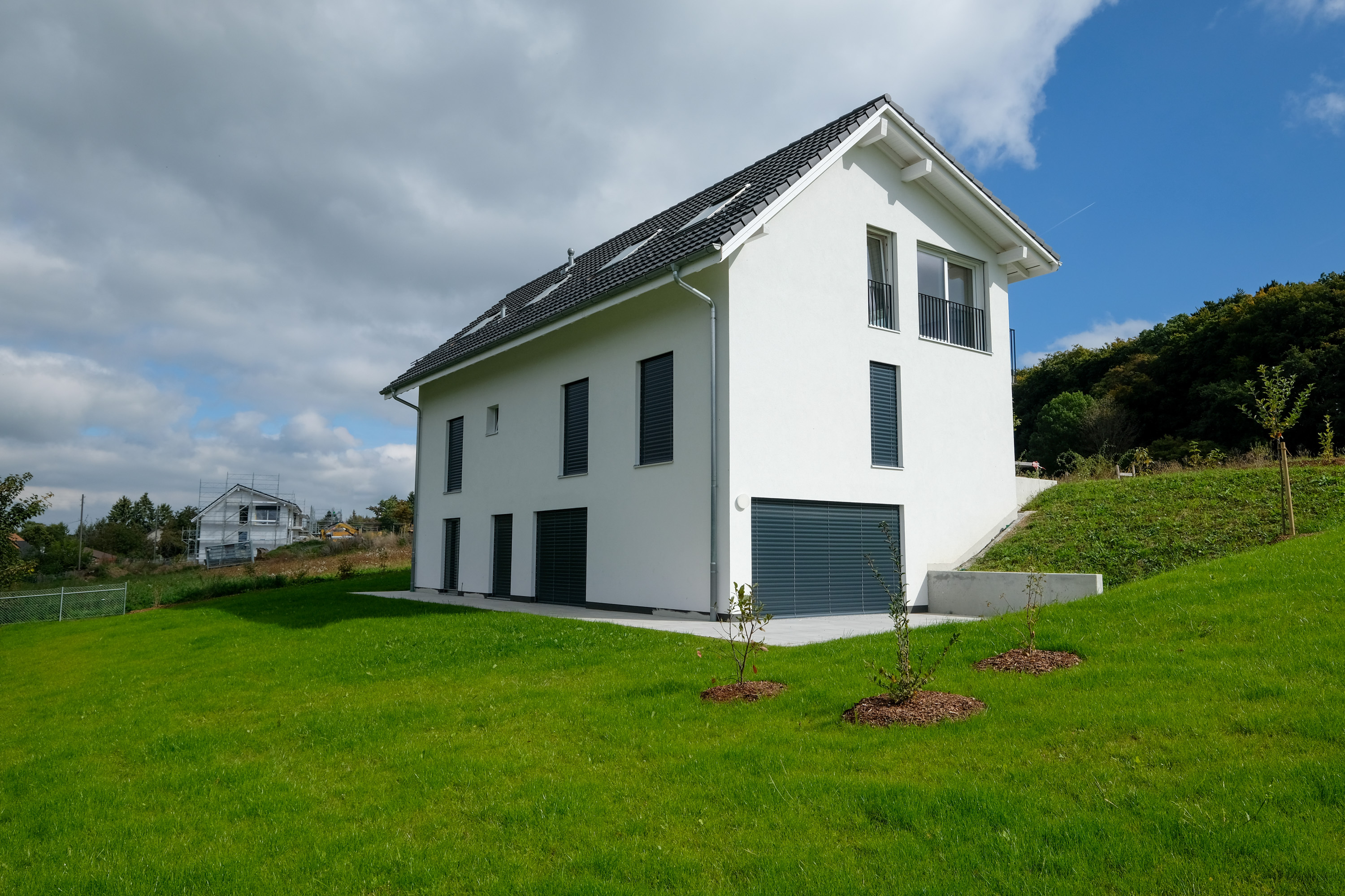 10 logements construits au Mont-sur-Lausanne en bordure de champs.