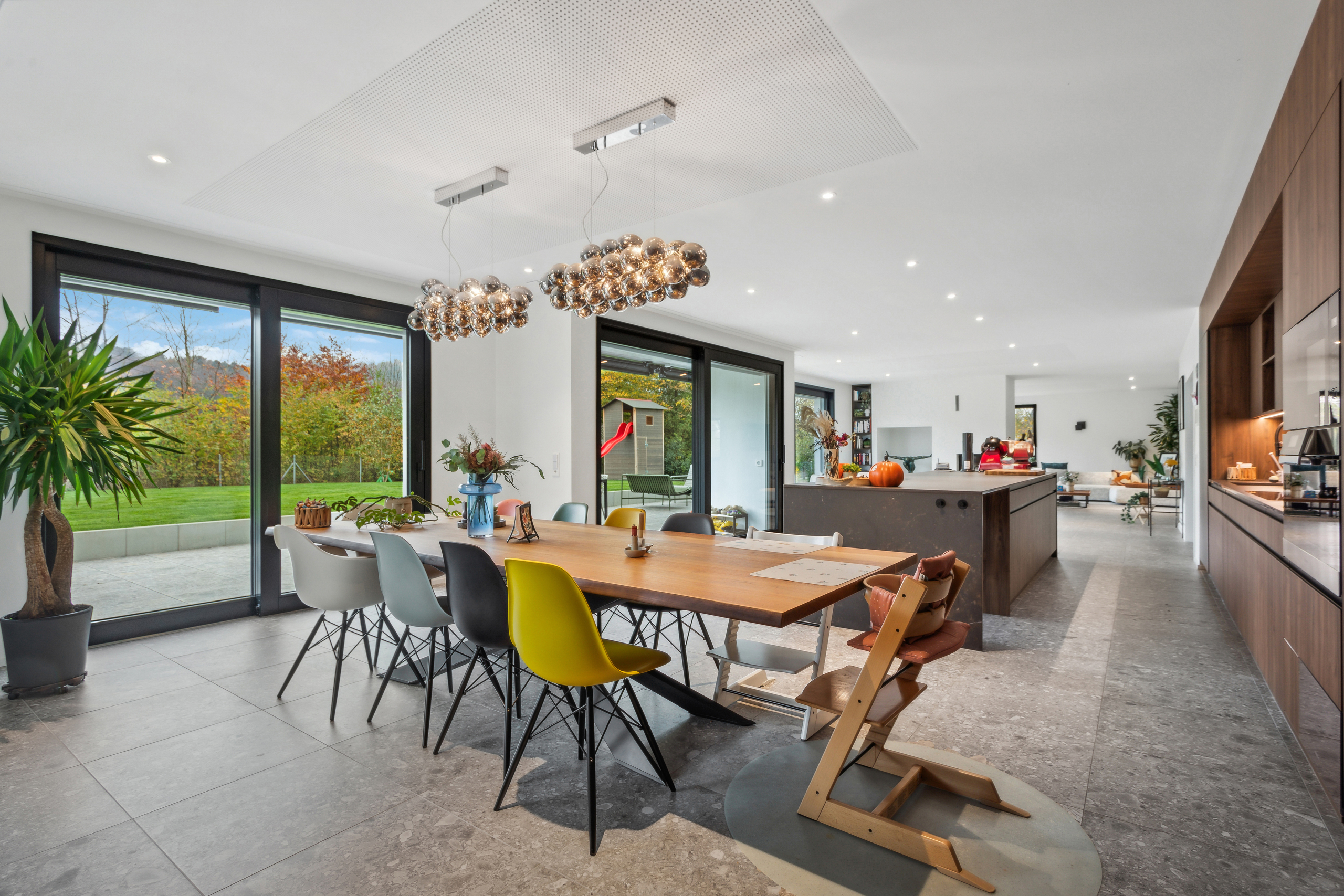 Dining room - kitchen