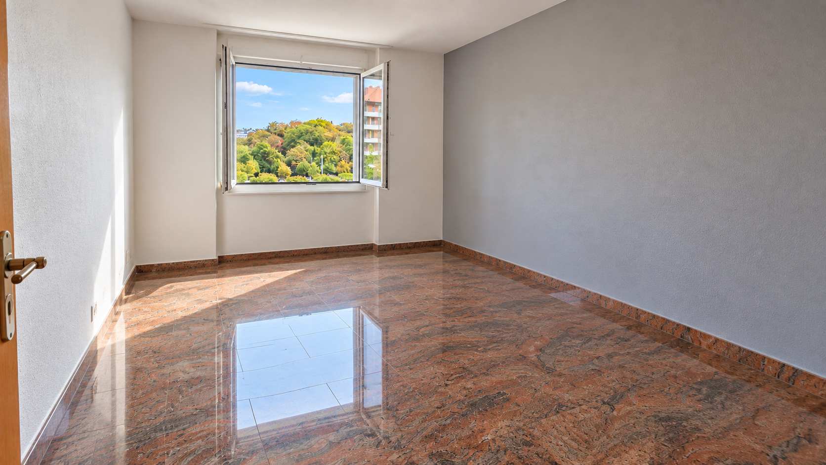 Interior view 6