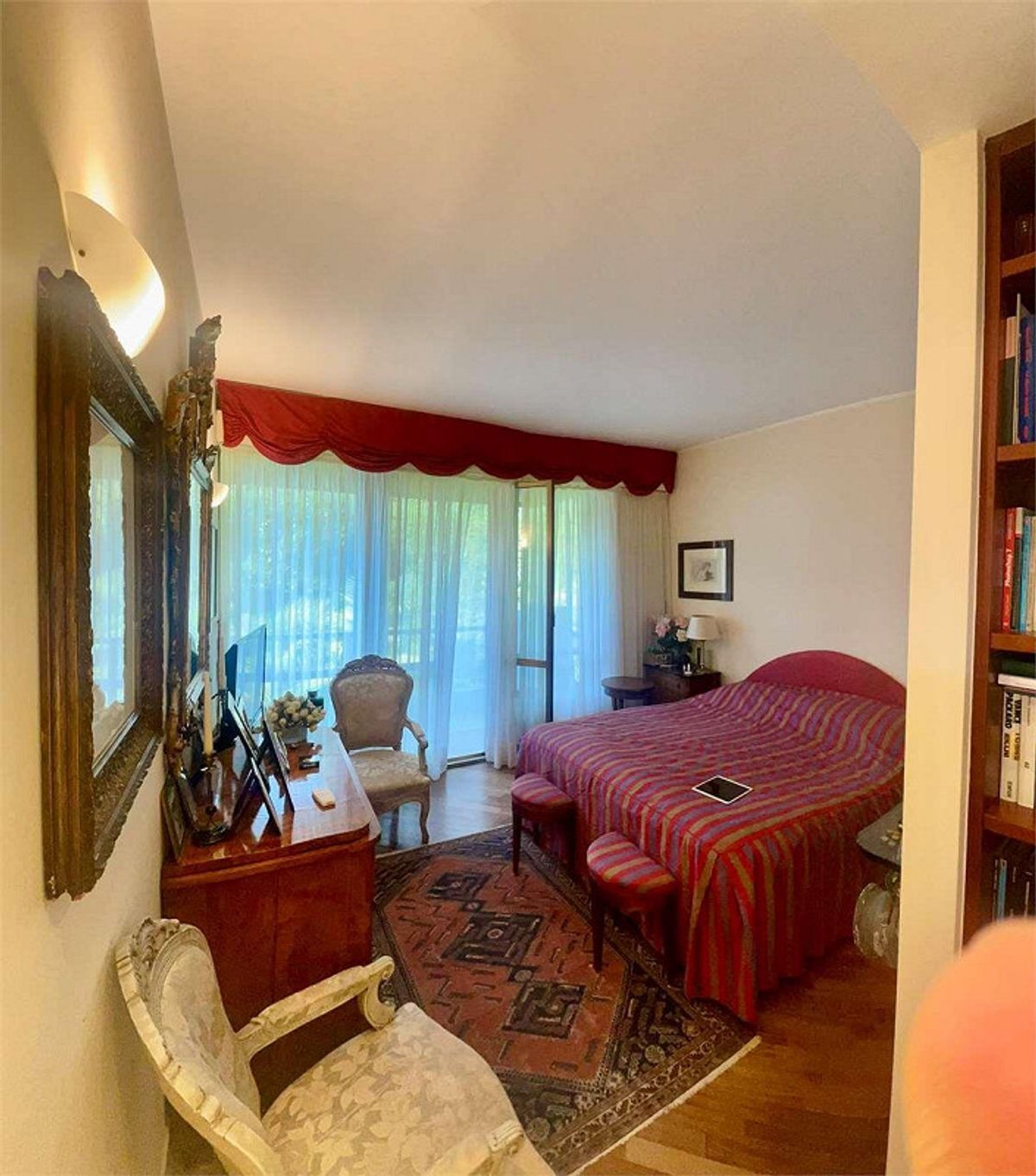 Photo 10