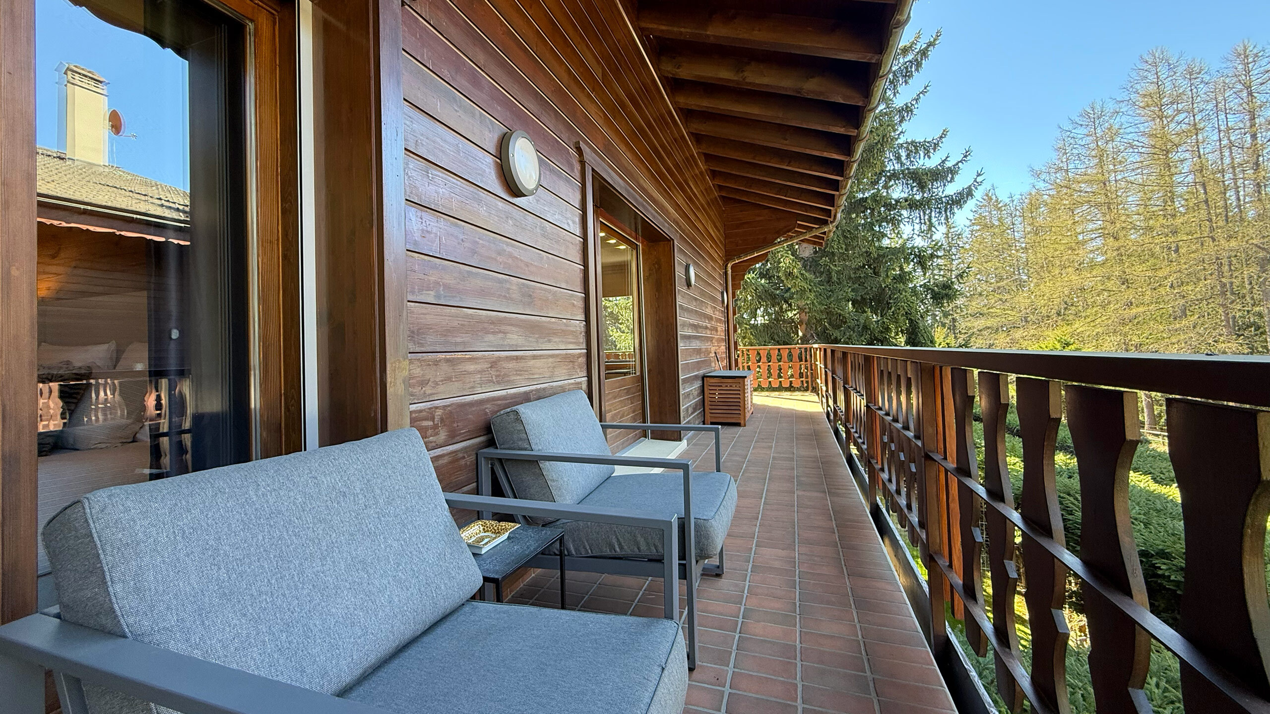 South balcony (View 3)