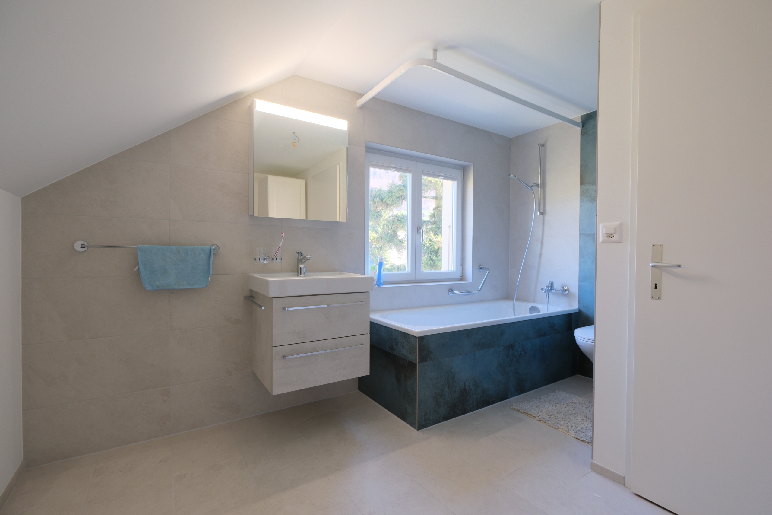 Badezimmer im Dachgeschoss