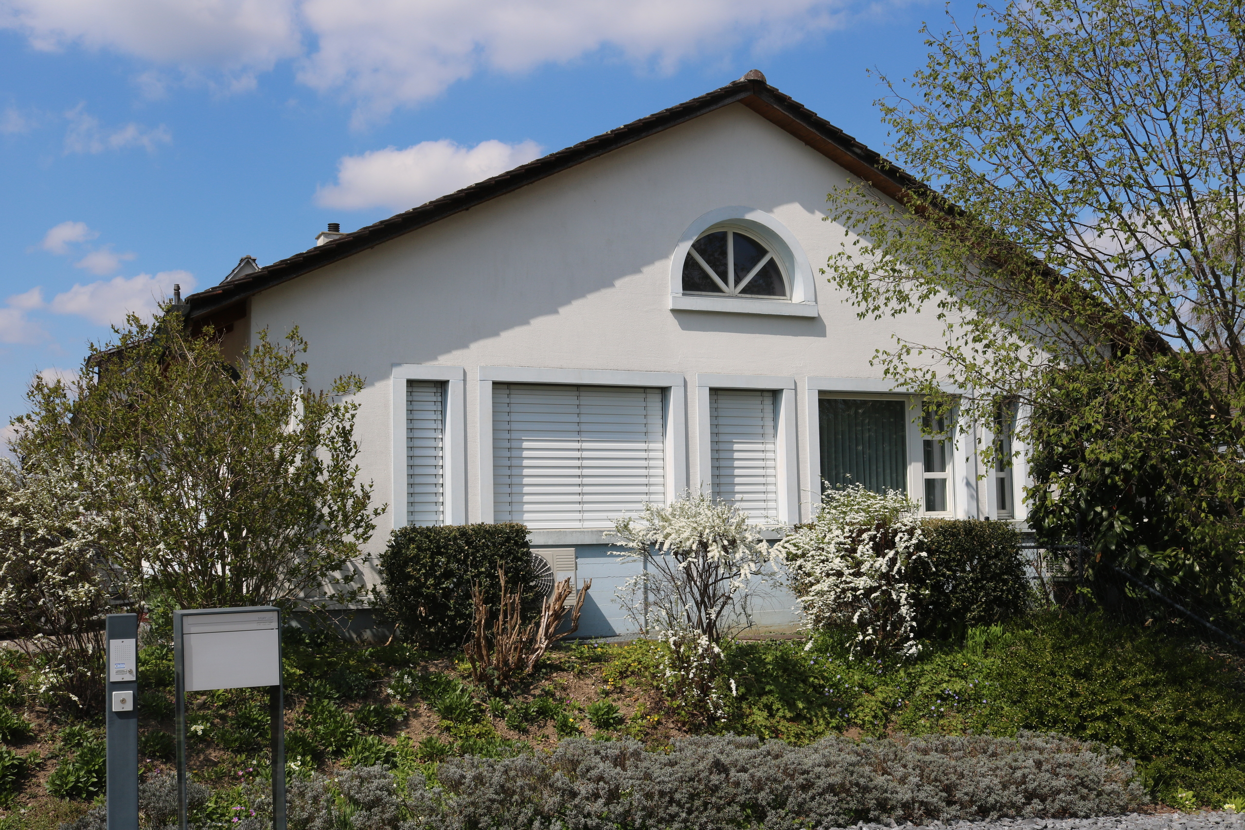 Praxis-Bau Giebelseite Ost