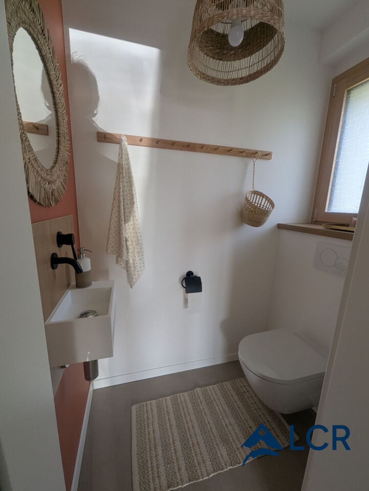 Photo 12