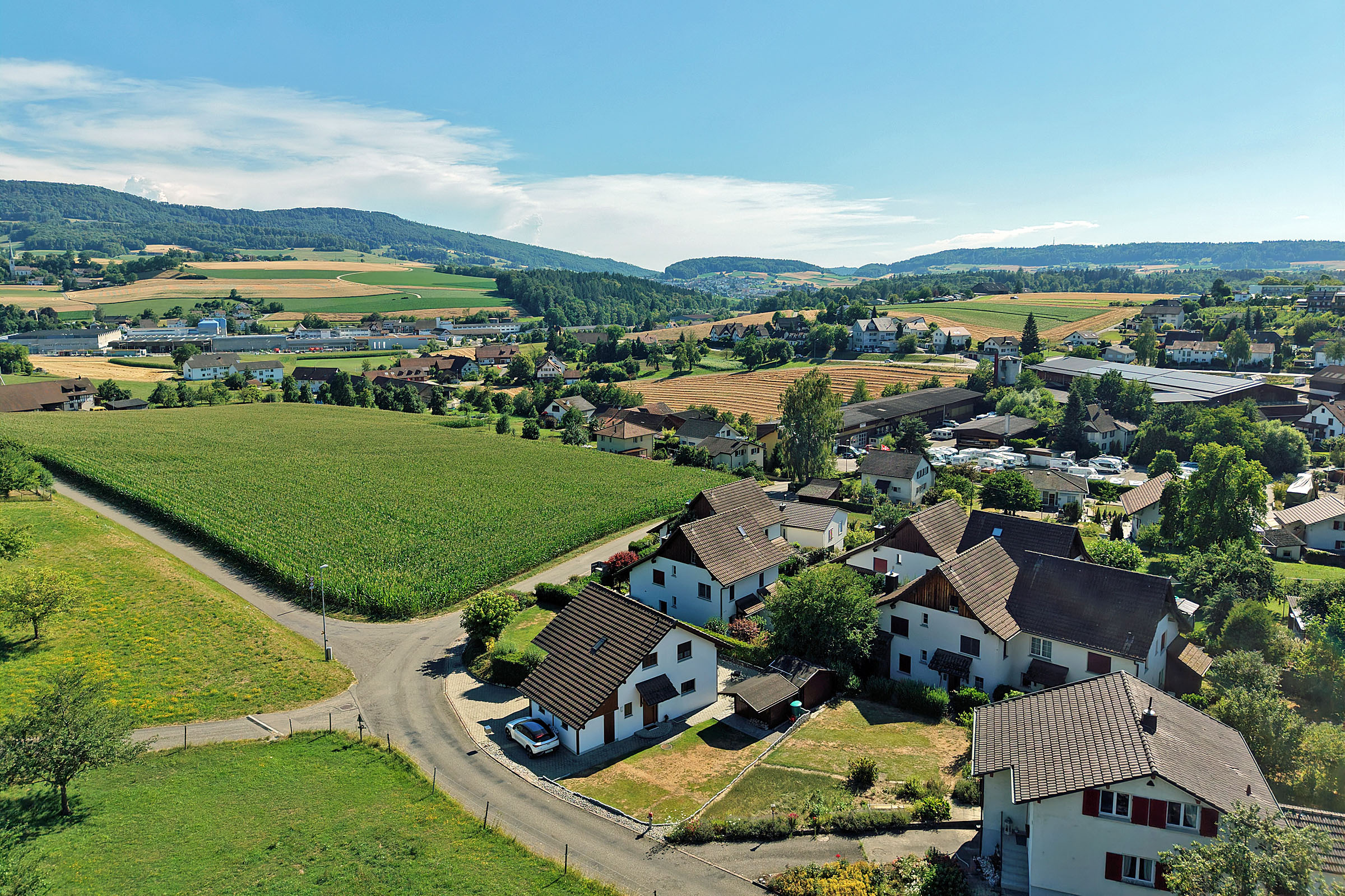 Traumhafte Wohnlage direkt an der Landwirtschaftszone Traumhafte Wohnlage direkt an der Landwirtschaftszone