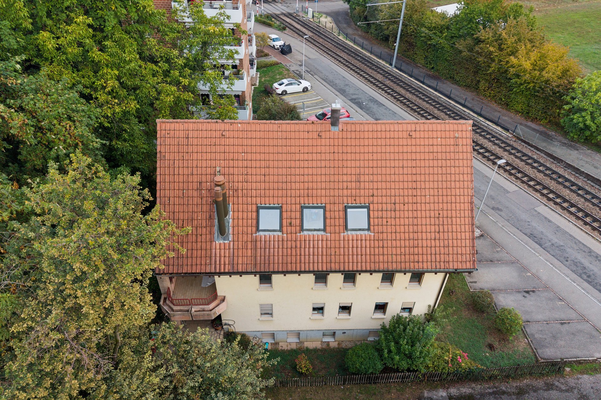 Exterior view 4