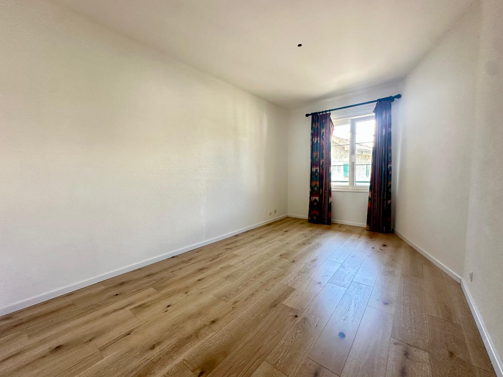 Interior view 6
