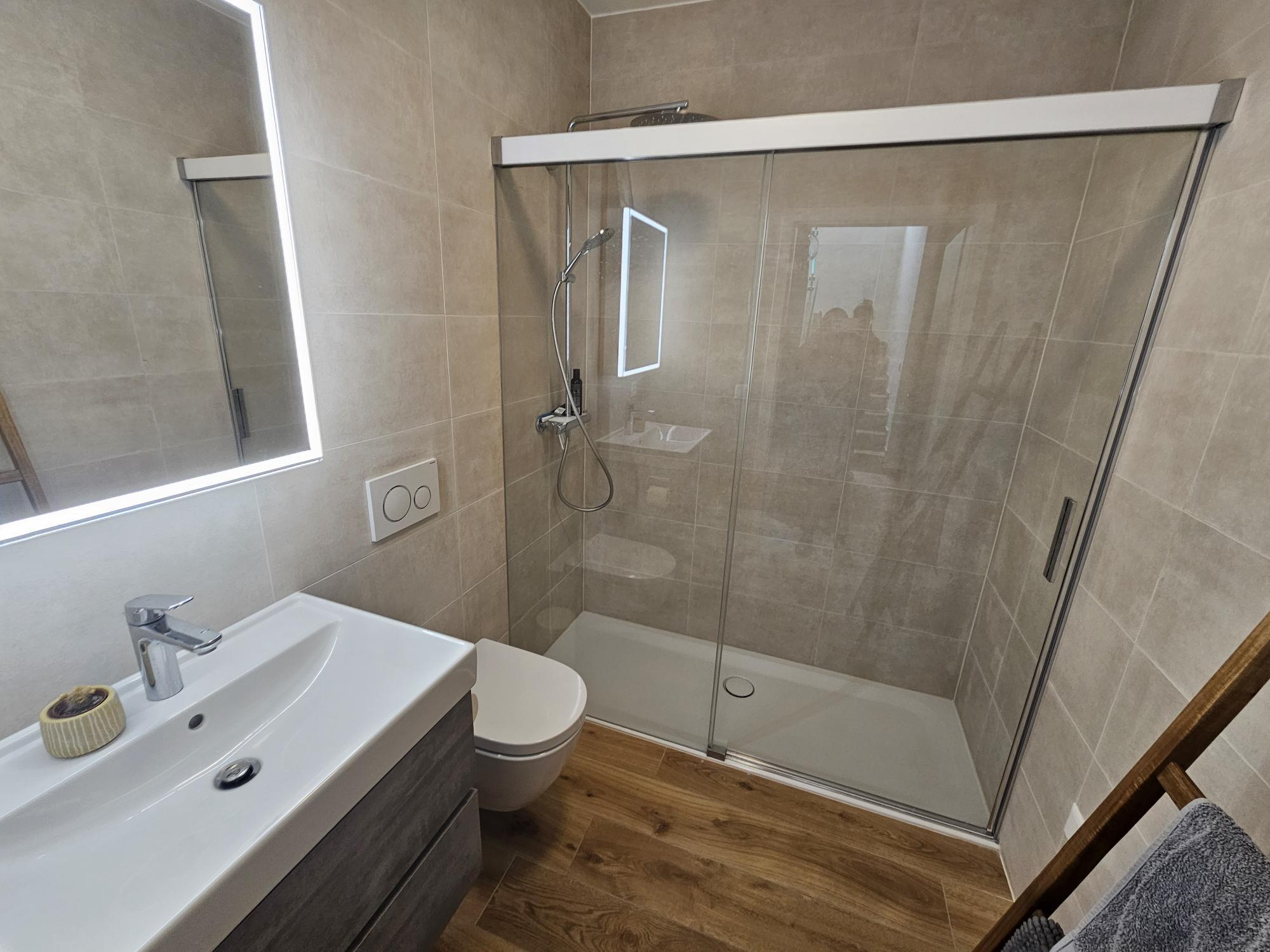 Interior view 4