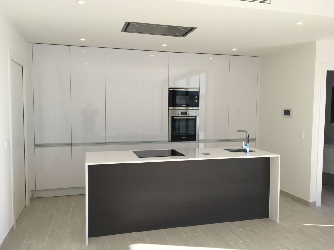 Cuisine moderne entièrement équipée