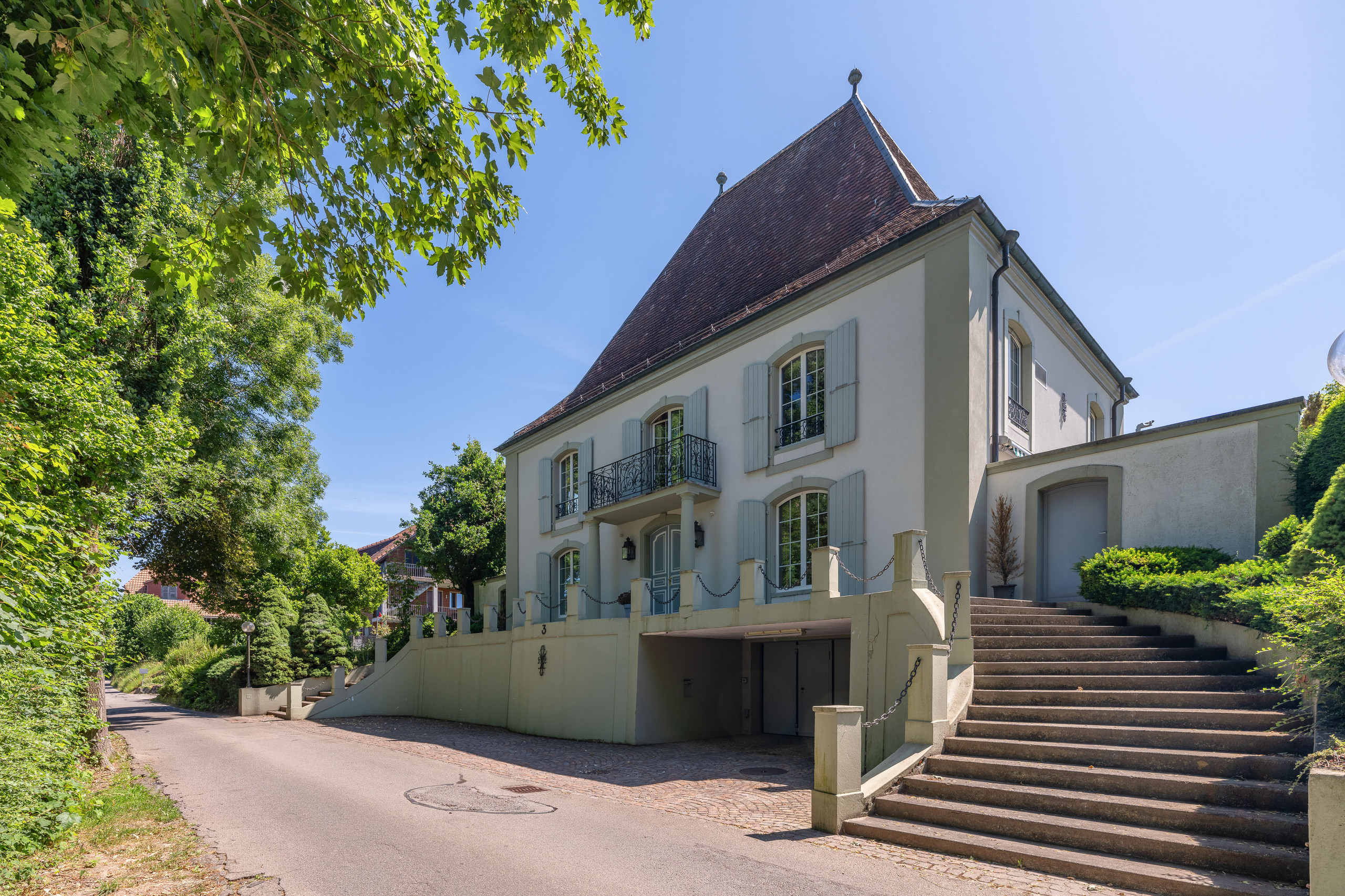 Exterior view 4