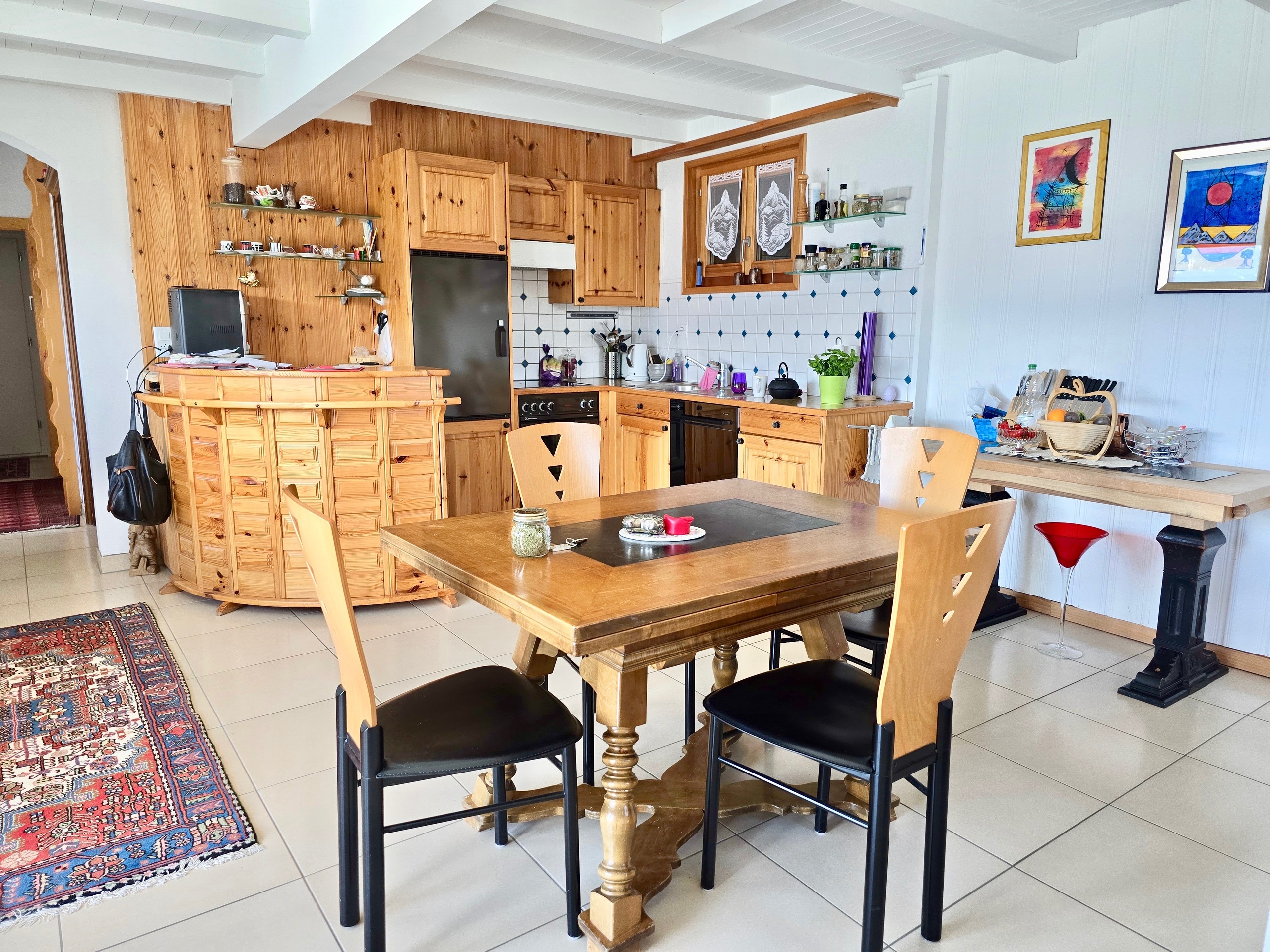 Interior view 10