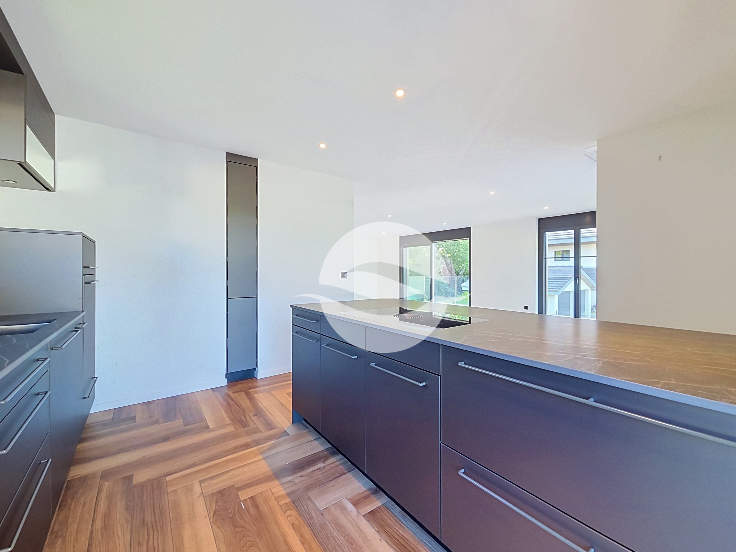 Interior view 5