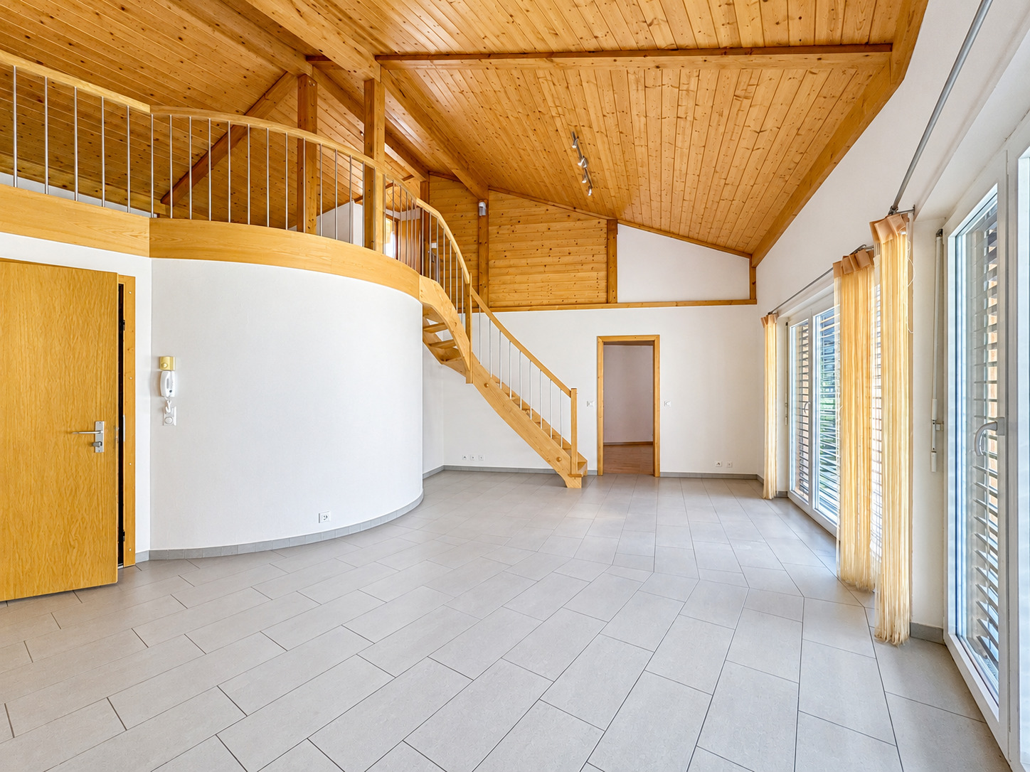Interior view 2