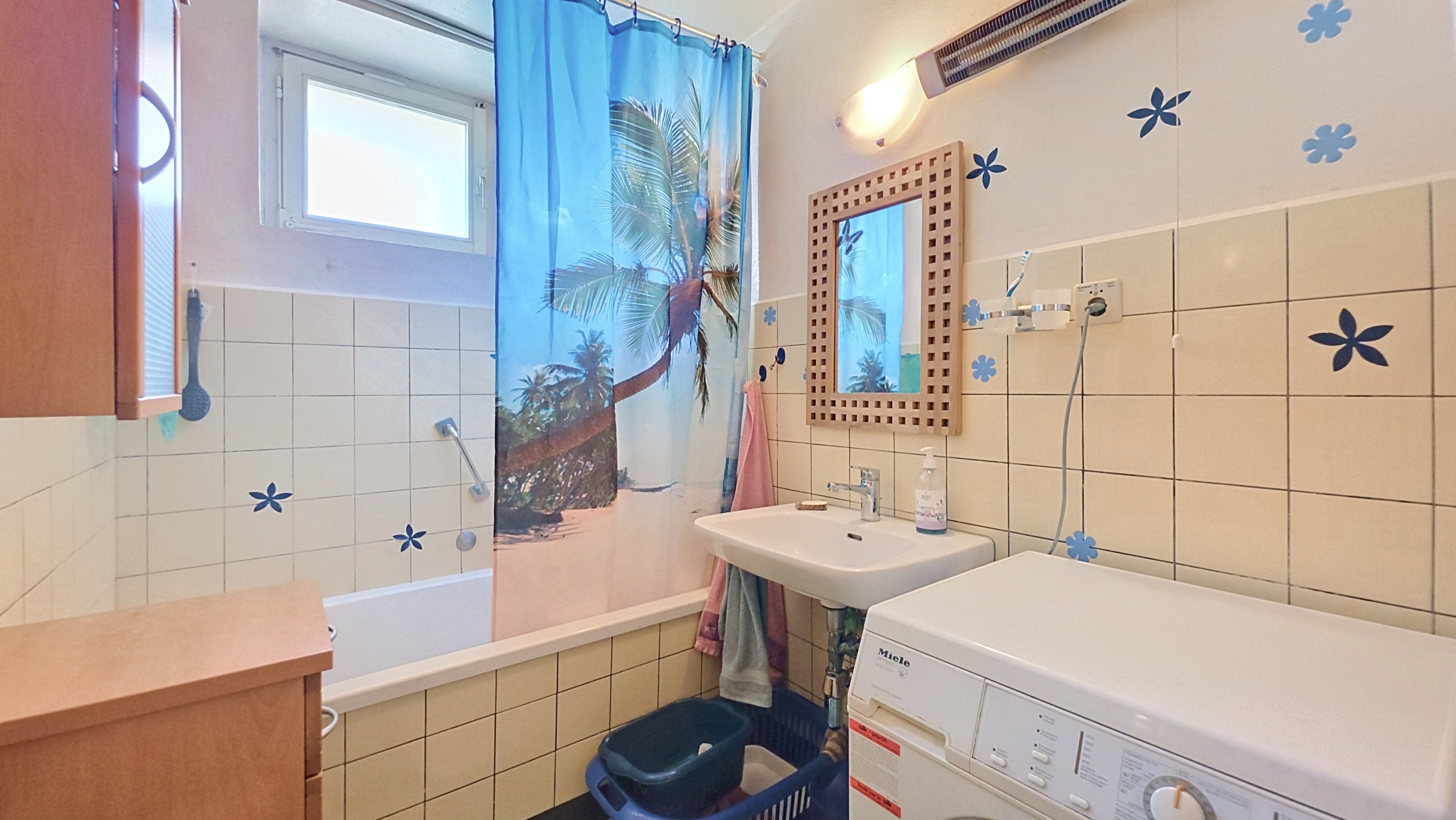 Salle de bain 2 - rez Salle de bain 2 - rez