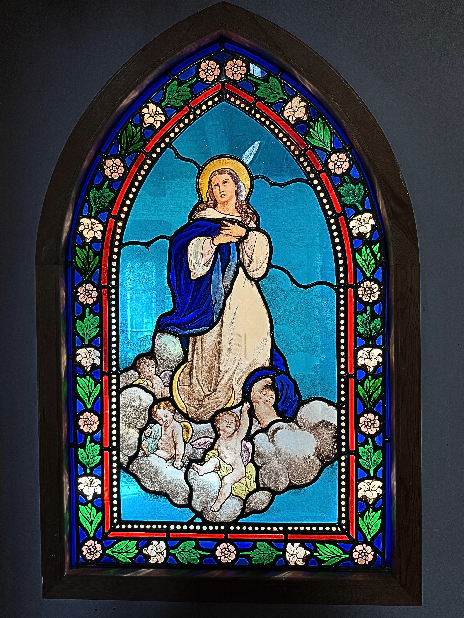 Vitrail dans l'escalier