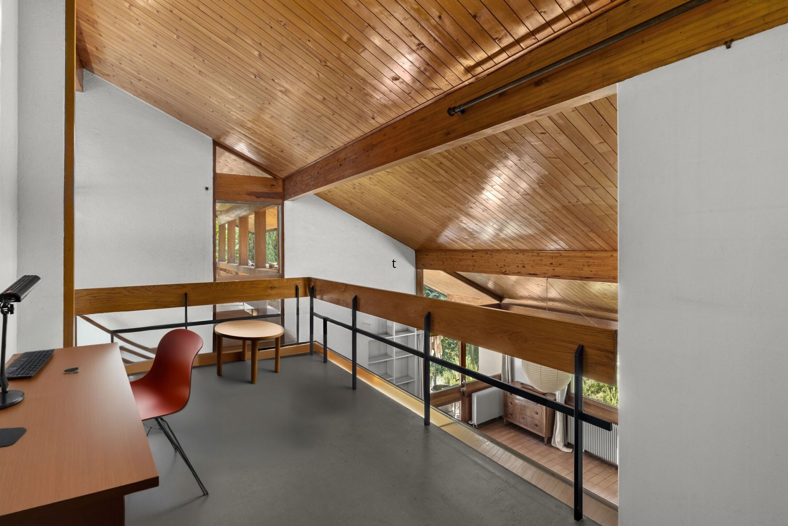 Mezzanine donnant sur le salon cathédrale