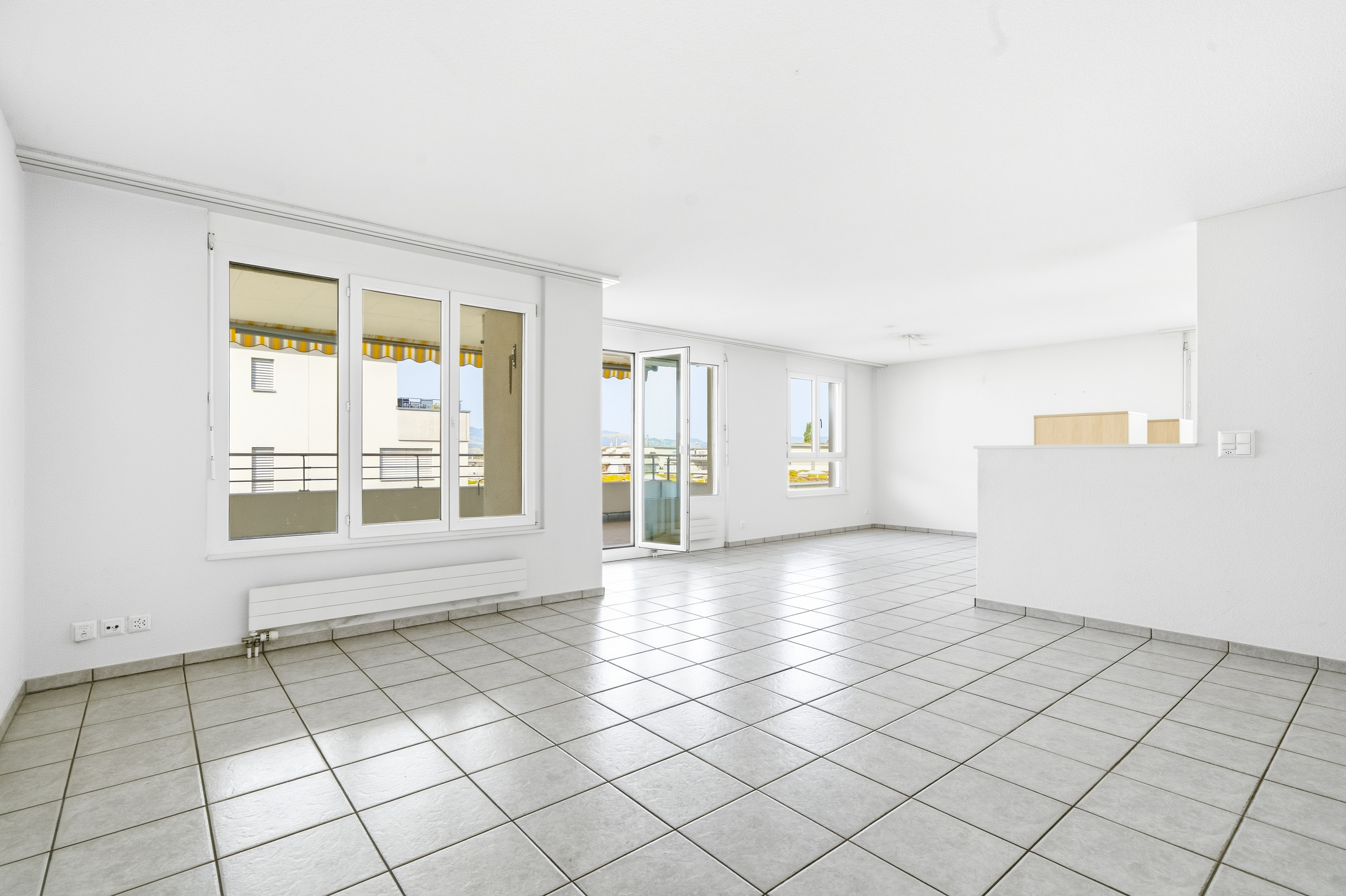 Interior view 4