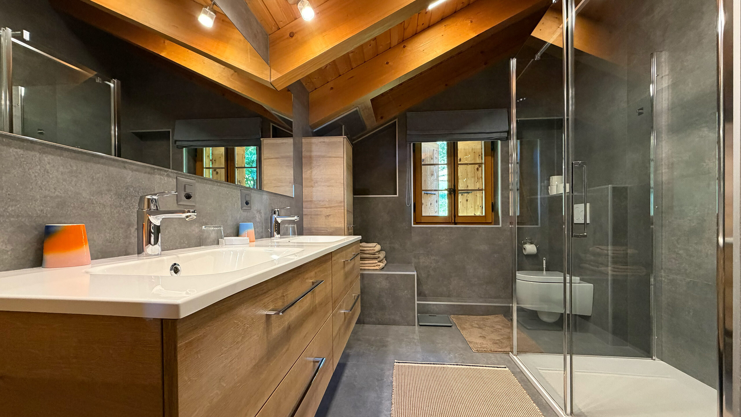Salle de bains & douche attenante Salle de bains & douche attenante