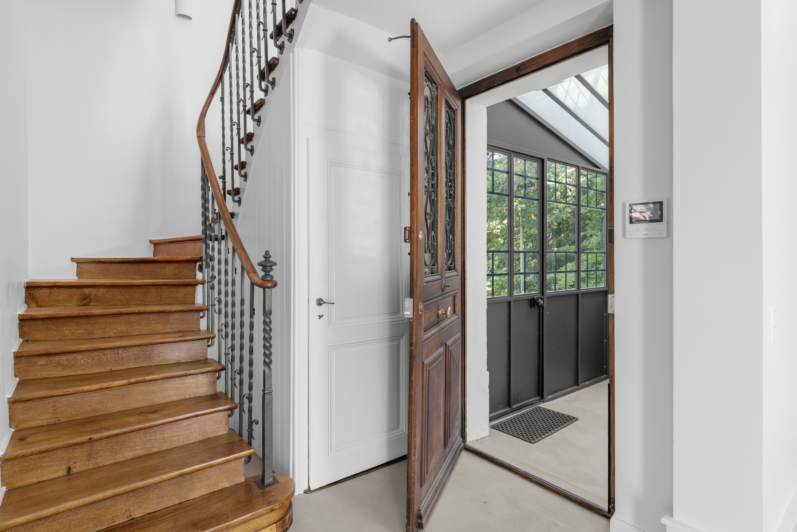 Hall d'entrée et escalier d'époque