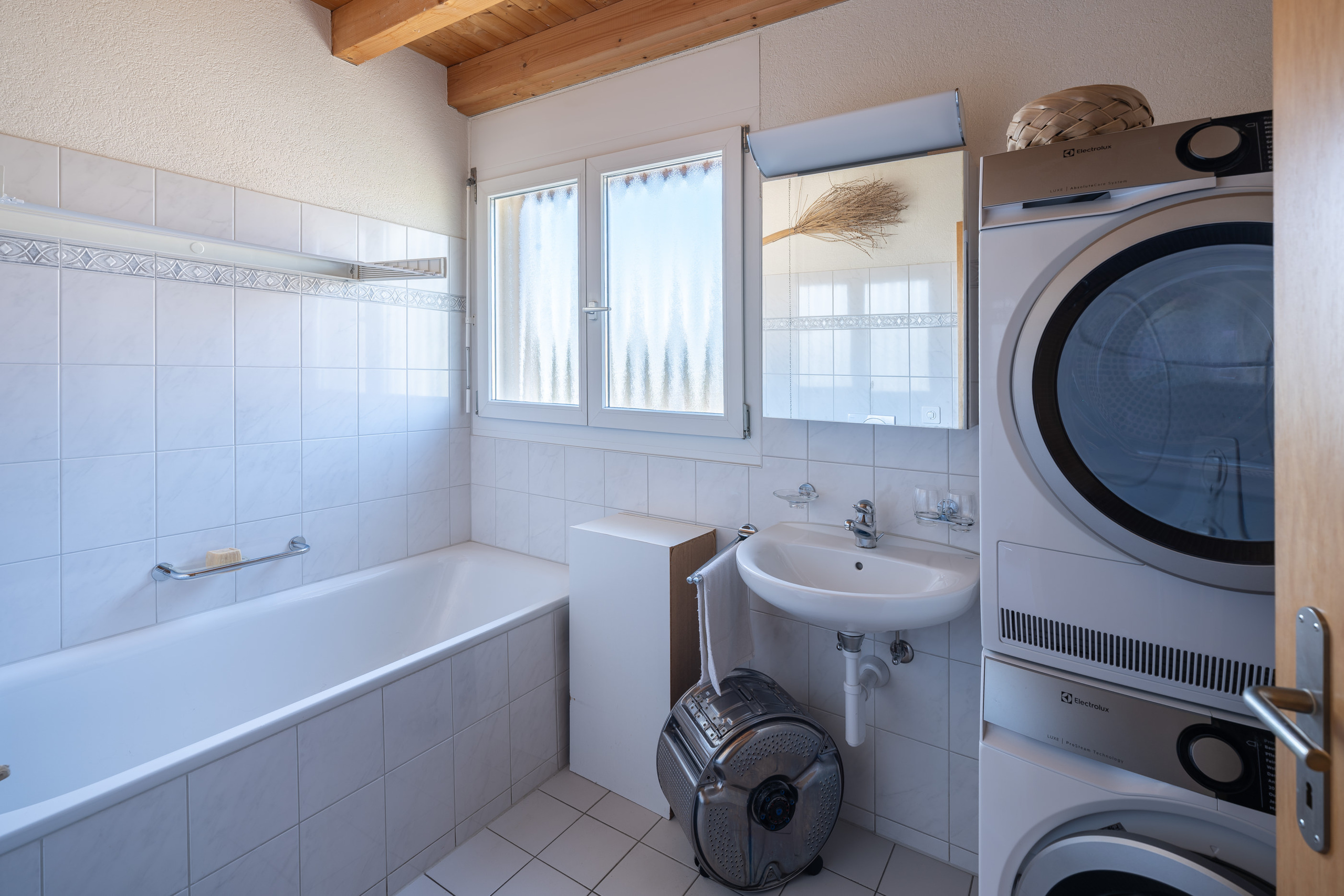 Interior view 5