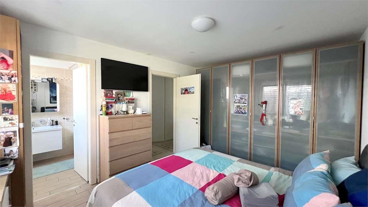 Picture 3