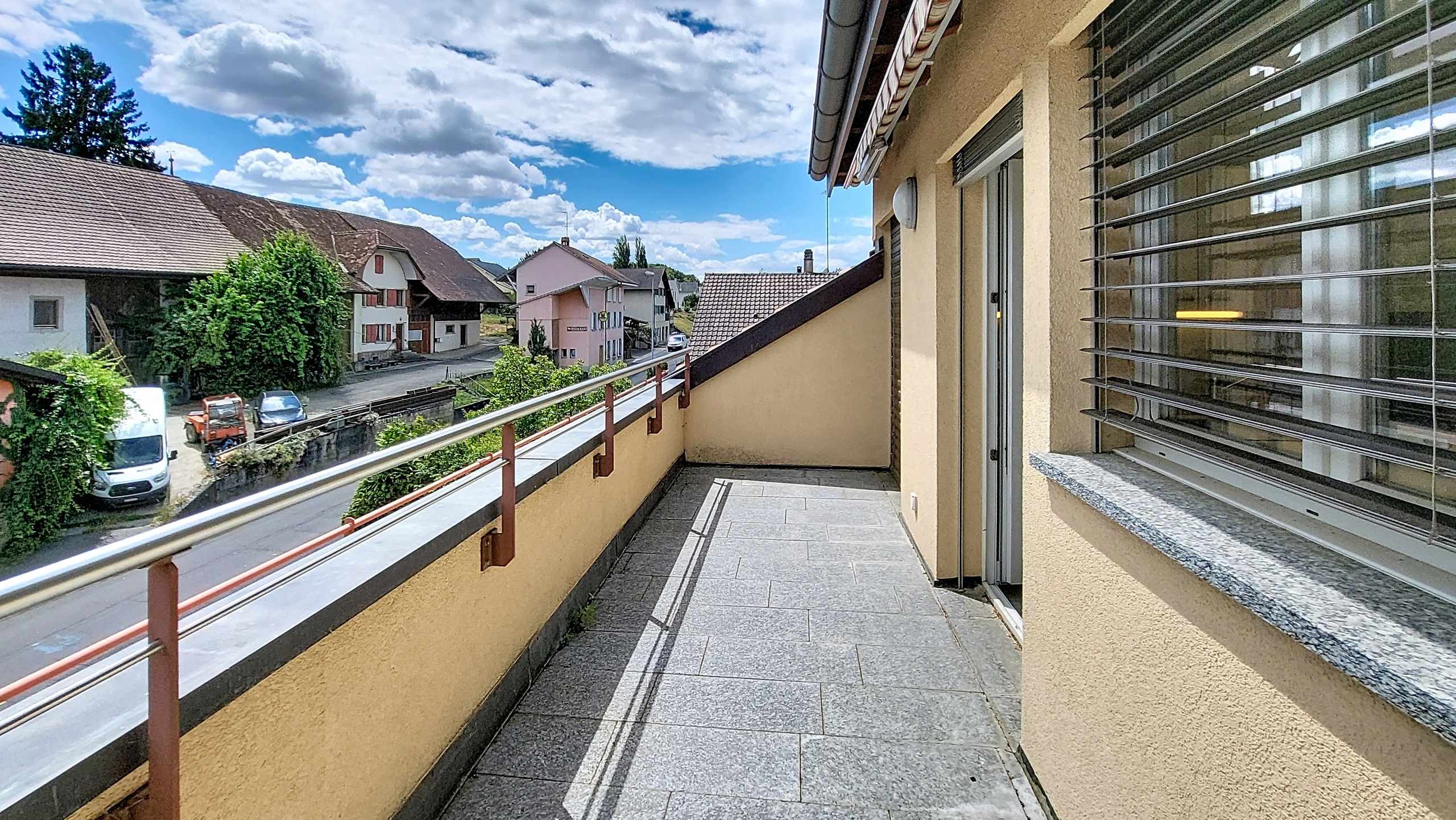 Vista esteriore 1