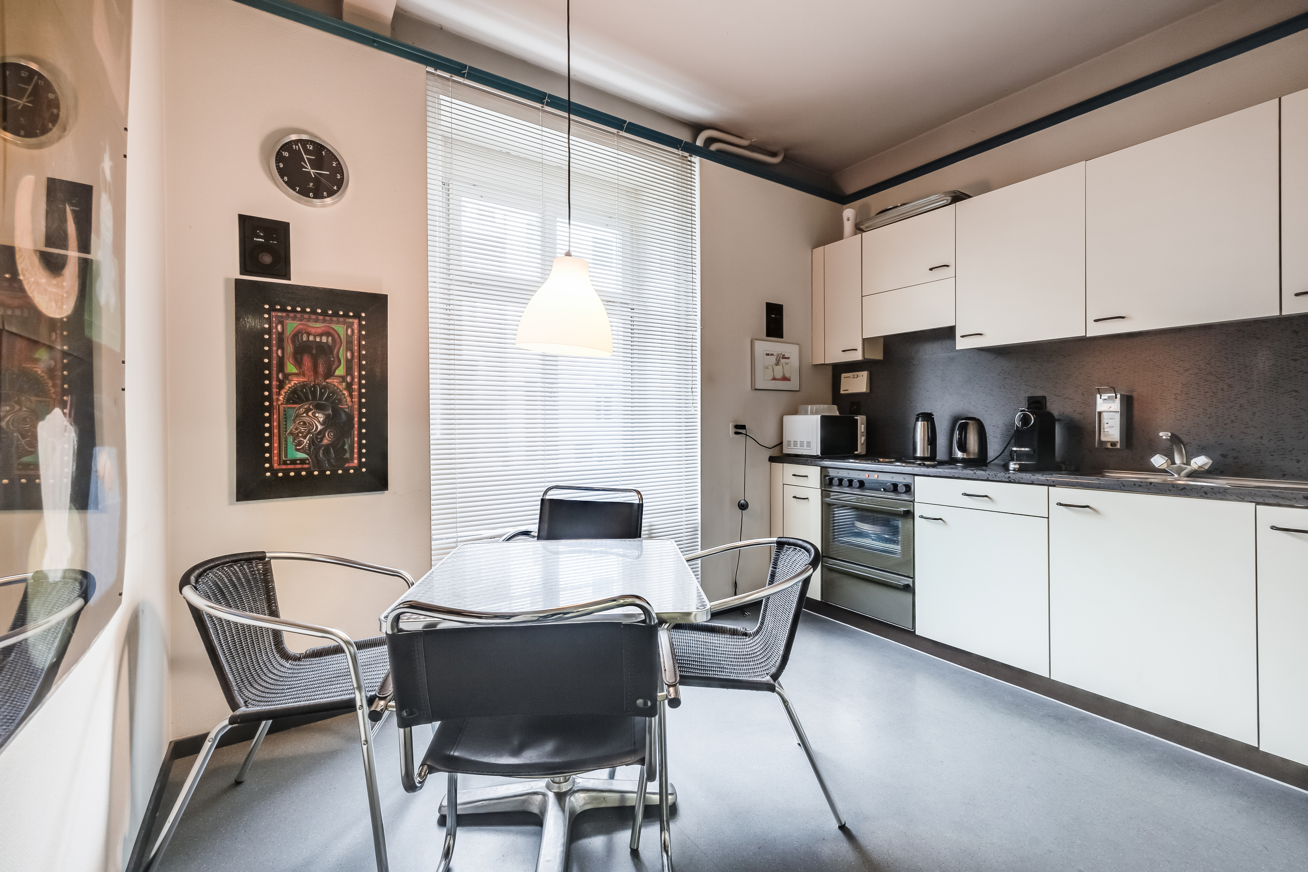 Interior view 10
