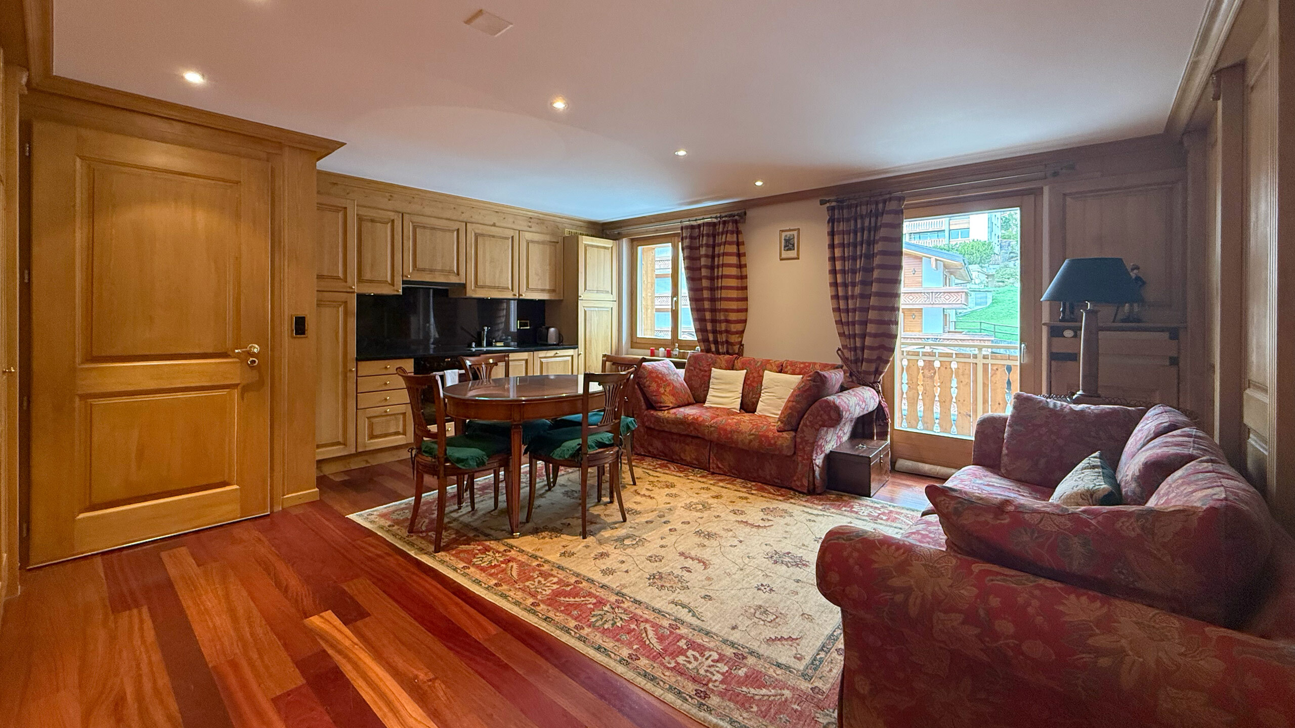 Cuisine, salle à manger et séjour (2ème vue)