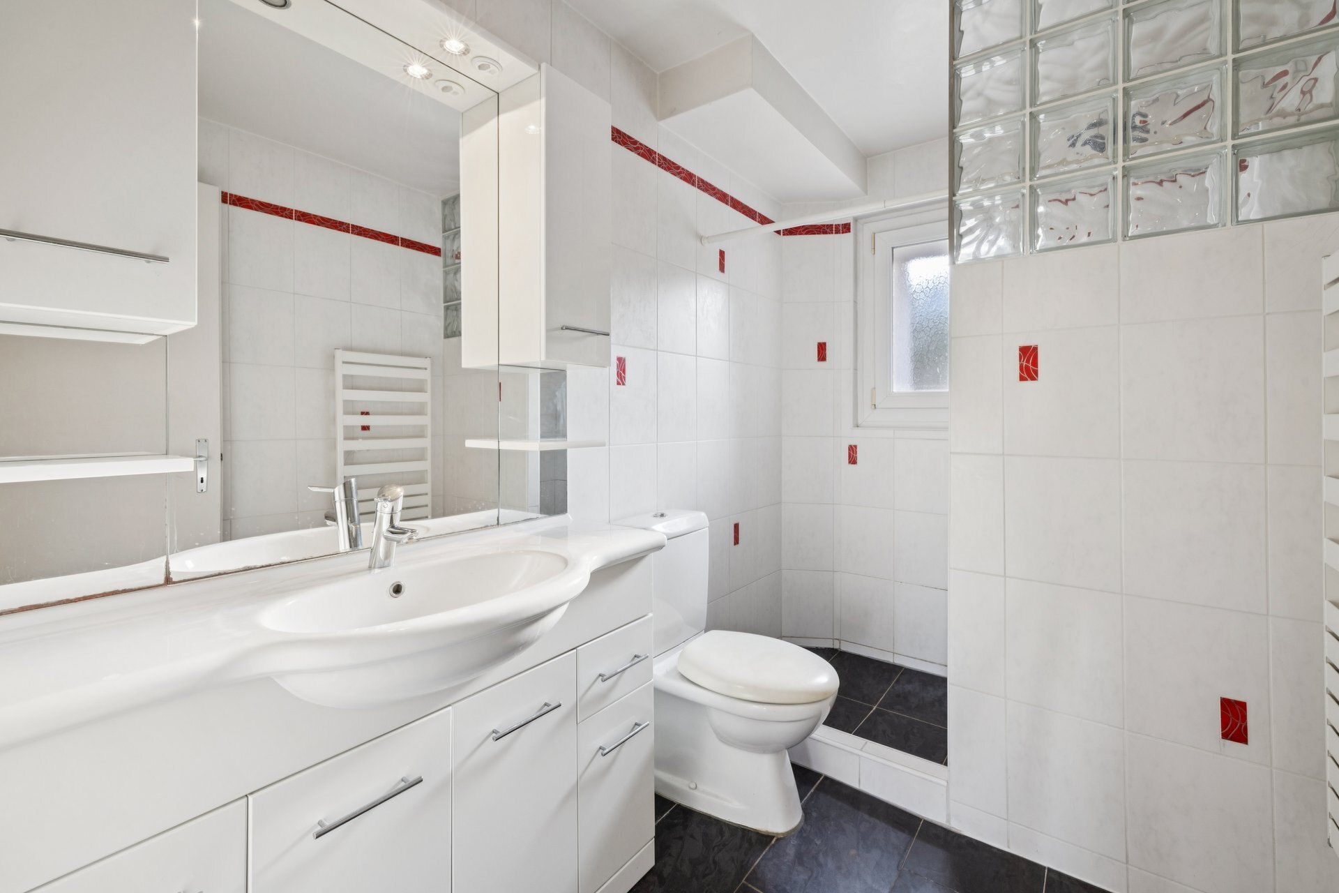 Salle de bain du Rez de chaussée 