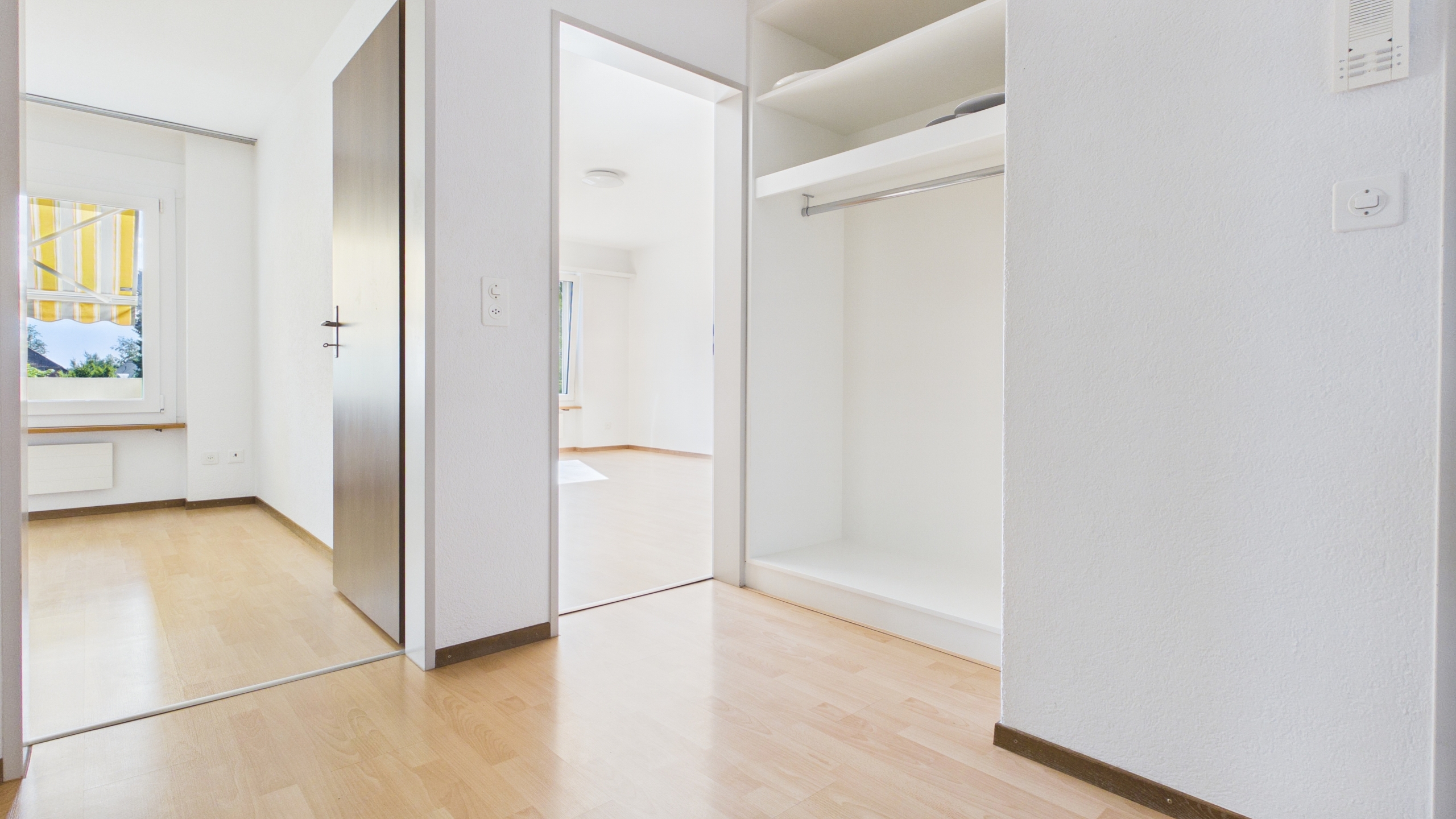 Interior view 16