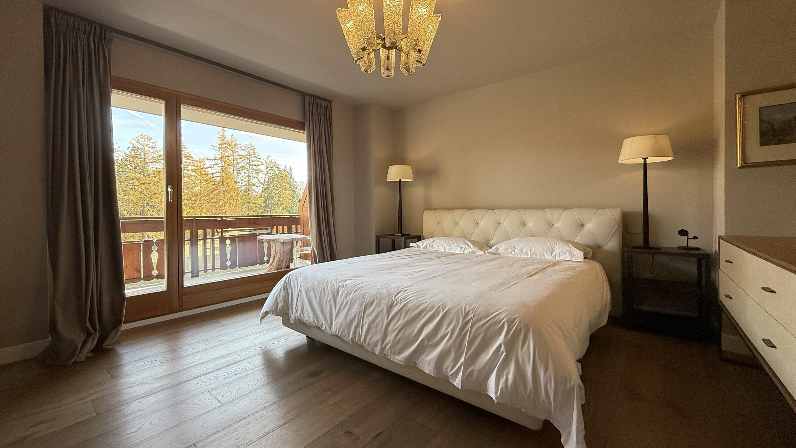 Master bedroom with view of Jack Nicklaus golf course Master bedroom with view of Jack Nicklaus golf course