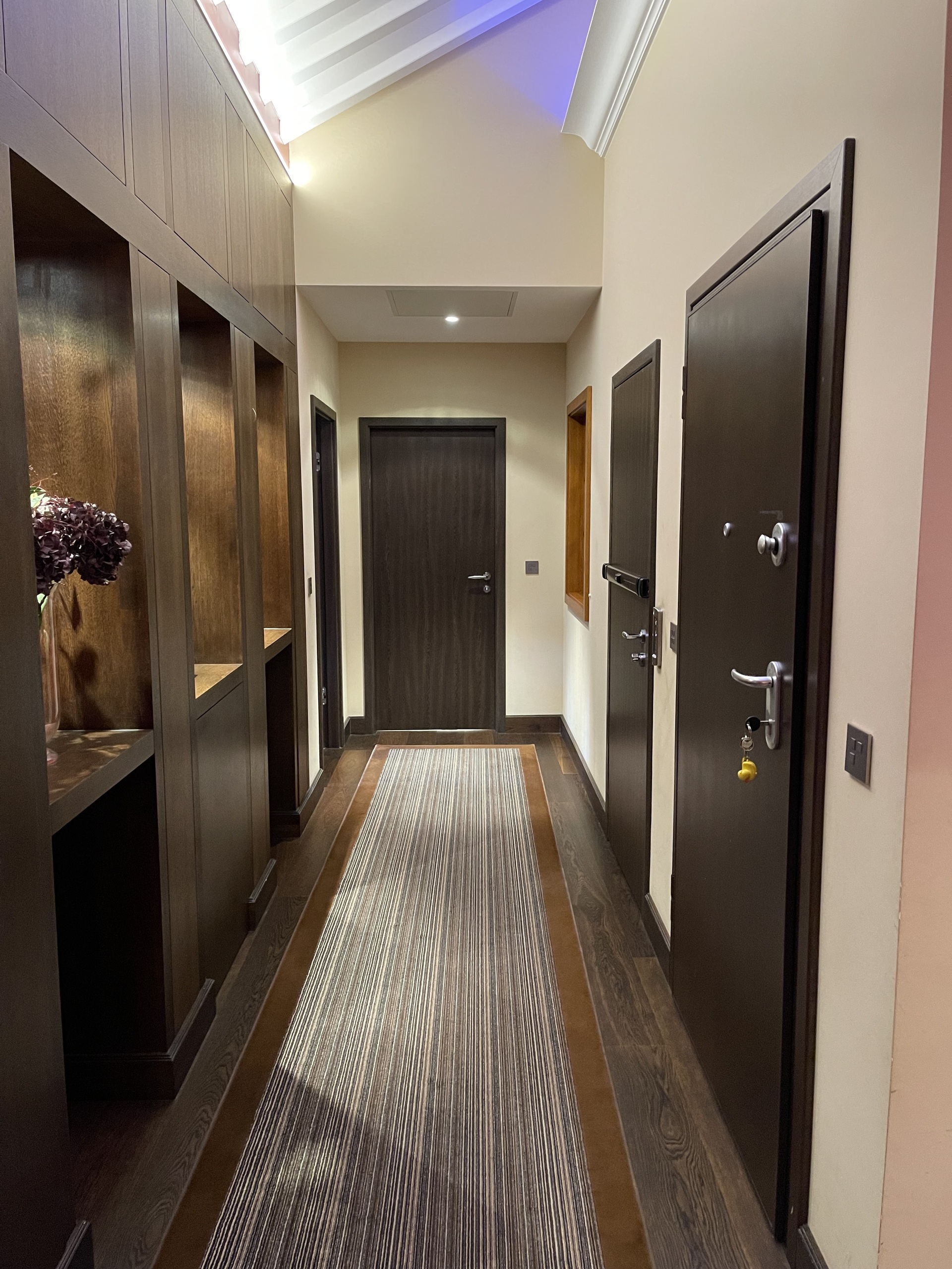 Hall d'entrée  Hall d'entrée