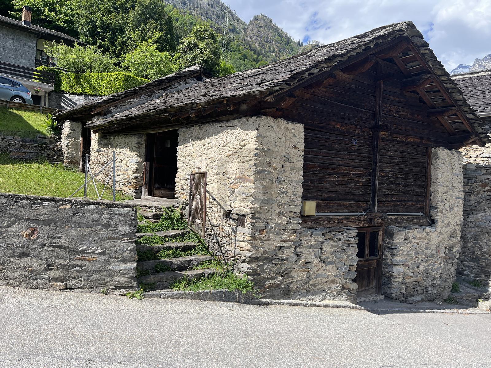 Photo 2
