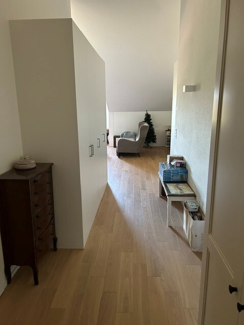 Interior view 4