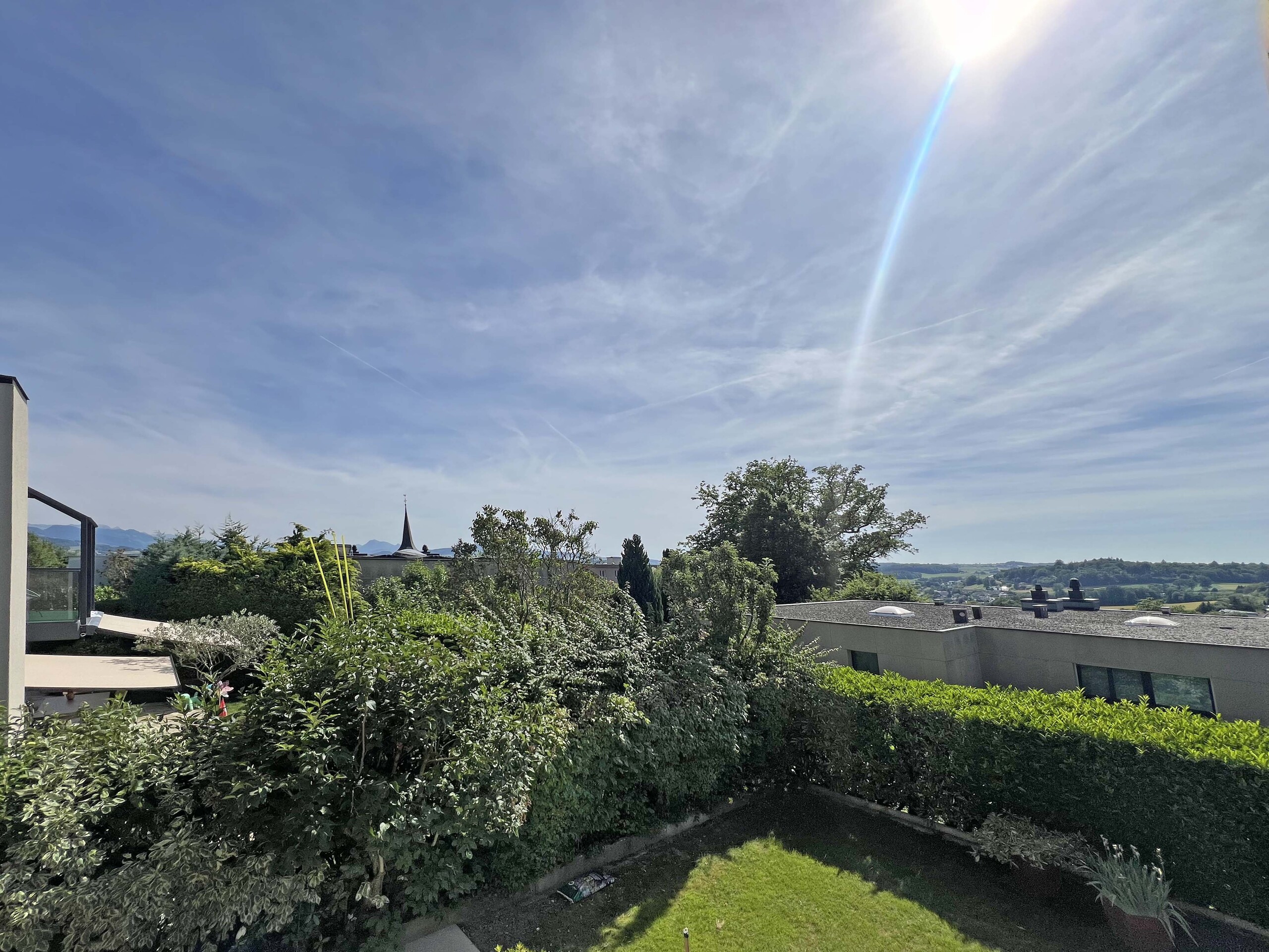 Étage - Vue depuis balcon (OUEST)